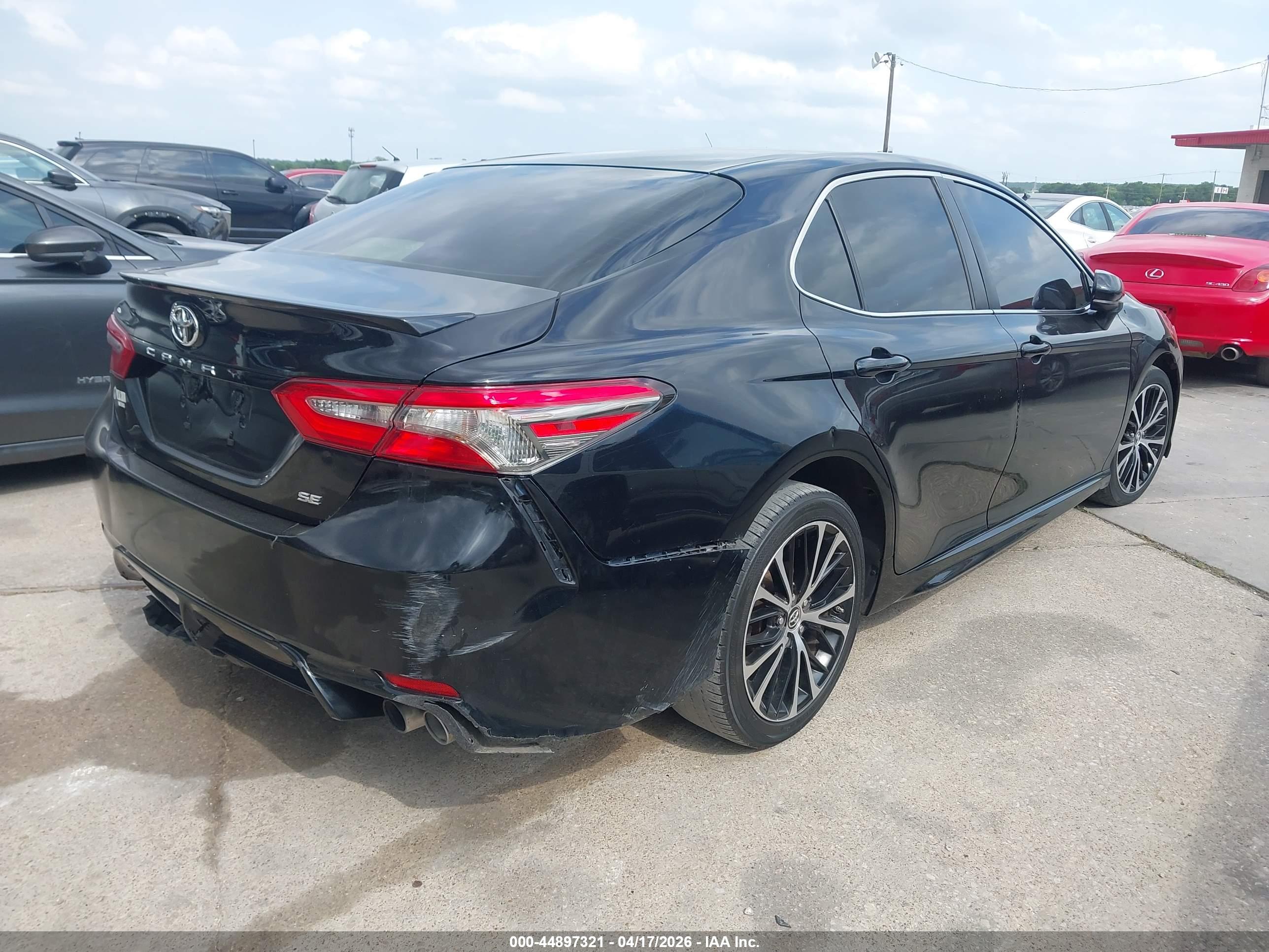 TOYOTA CAMRY image 4