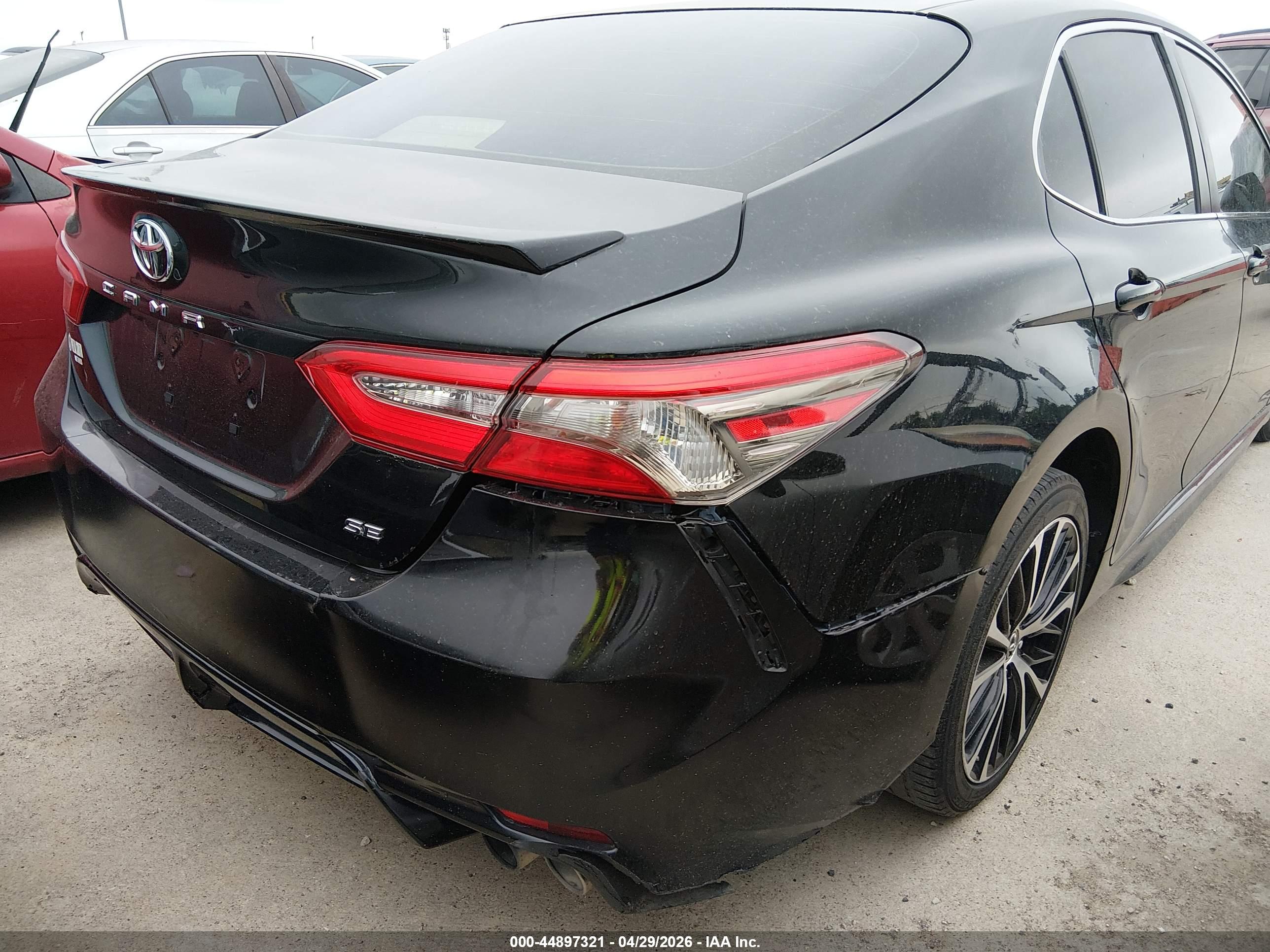 TOYOTA CAMRY image 6