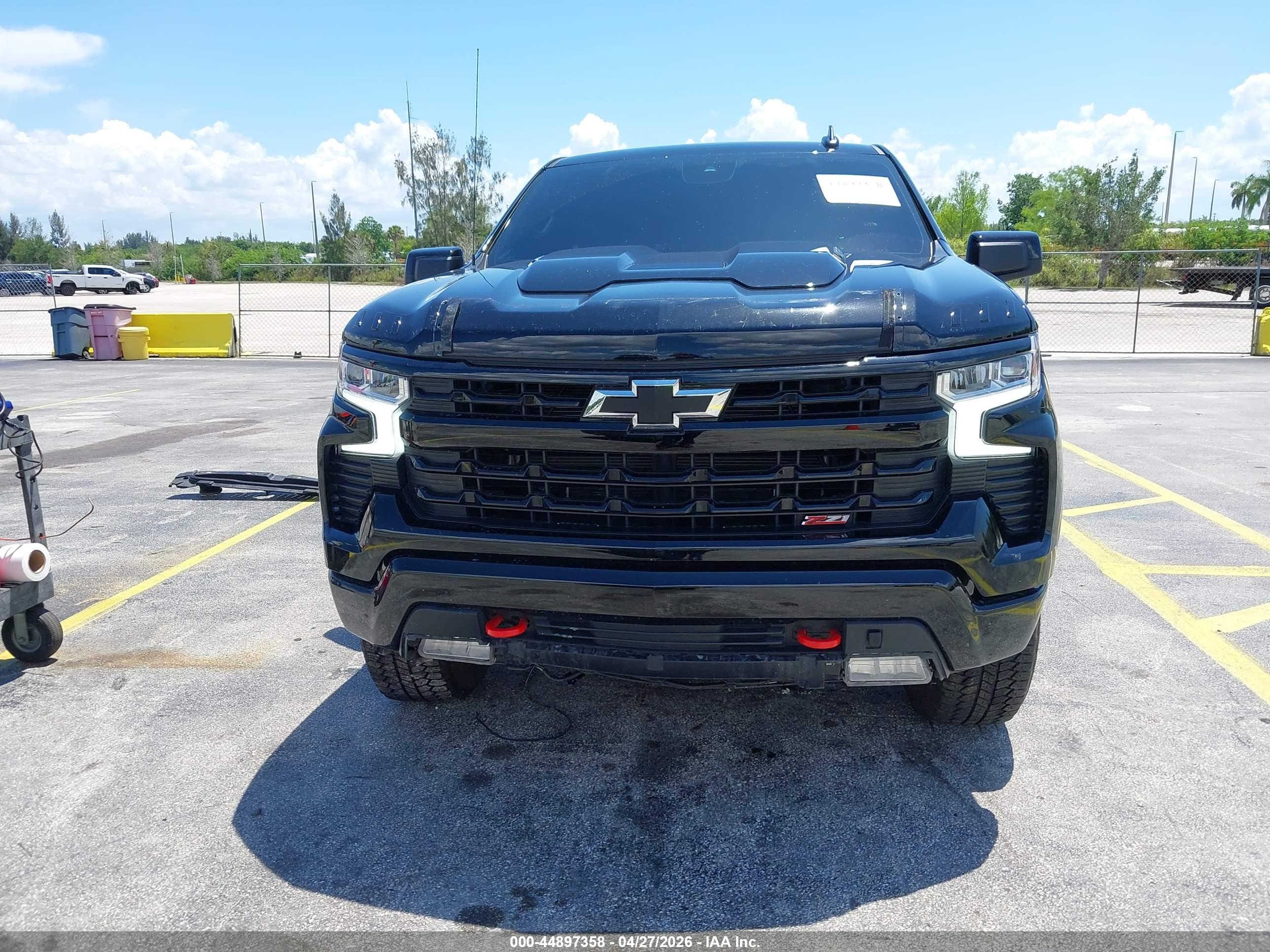 CHEVROLET SILVERADO image 6
