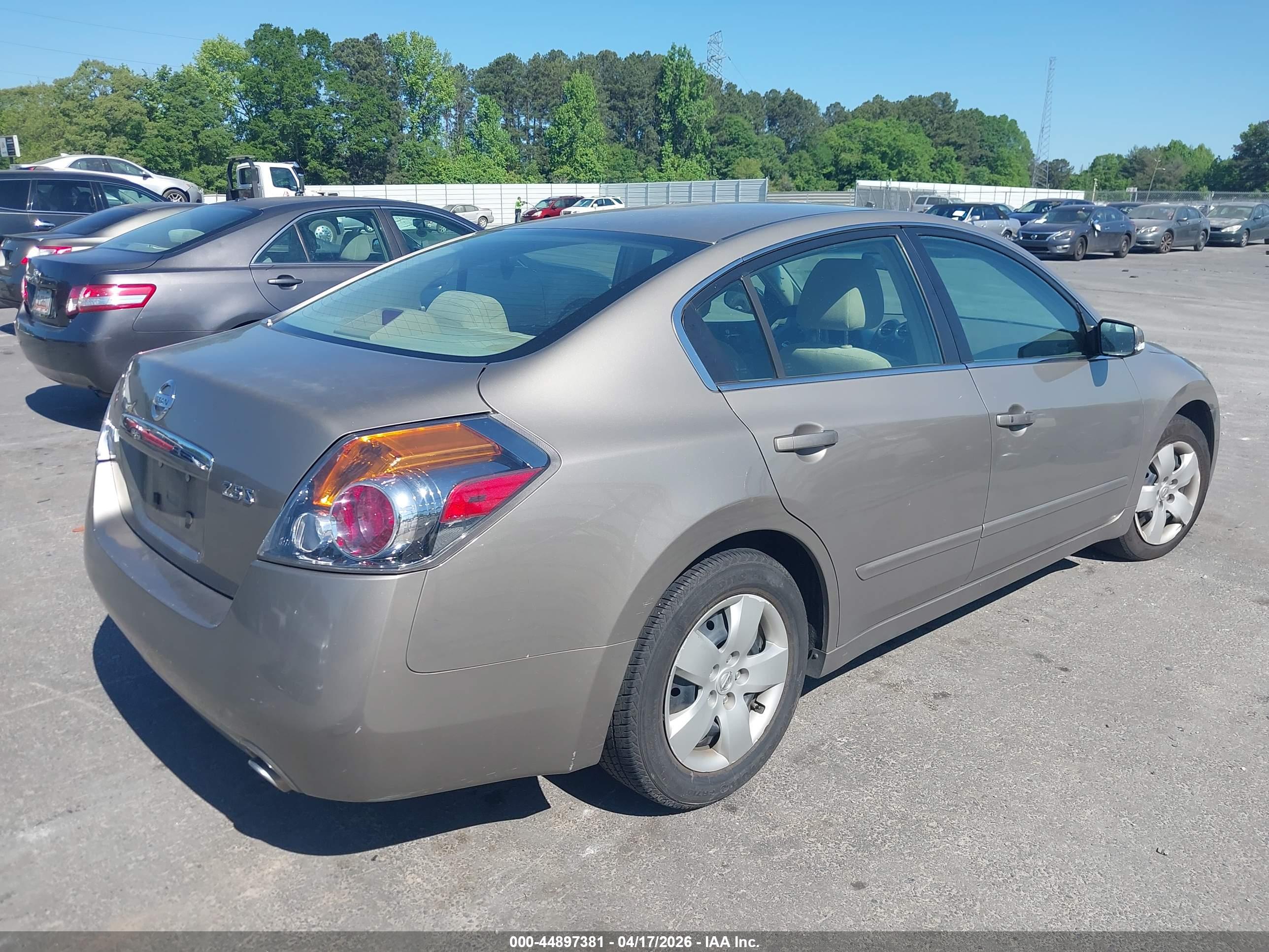 NISSAN ALTIMA image 4