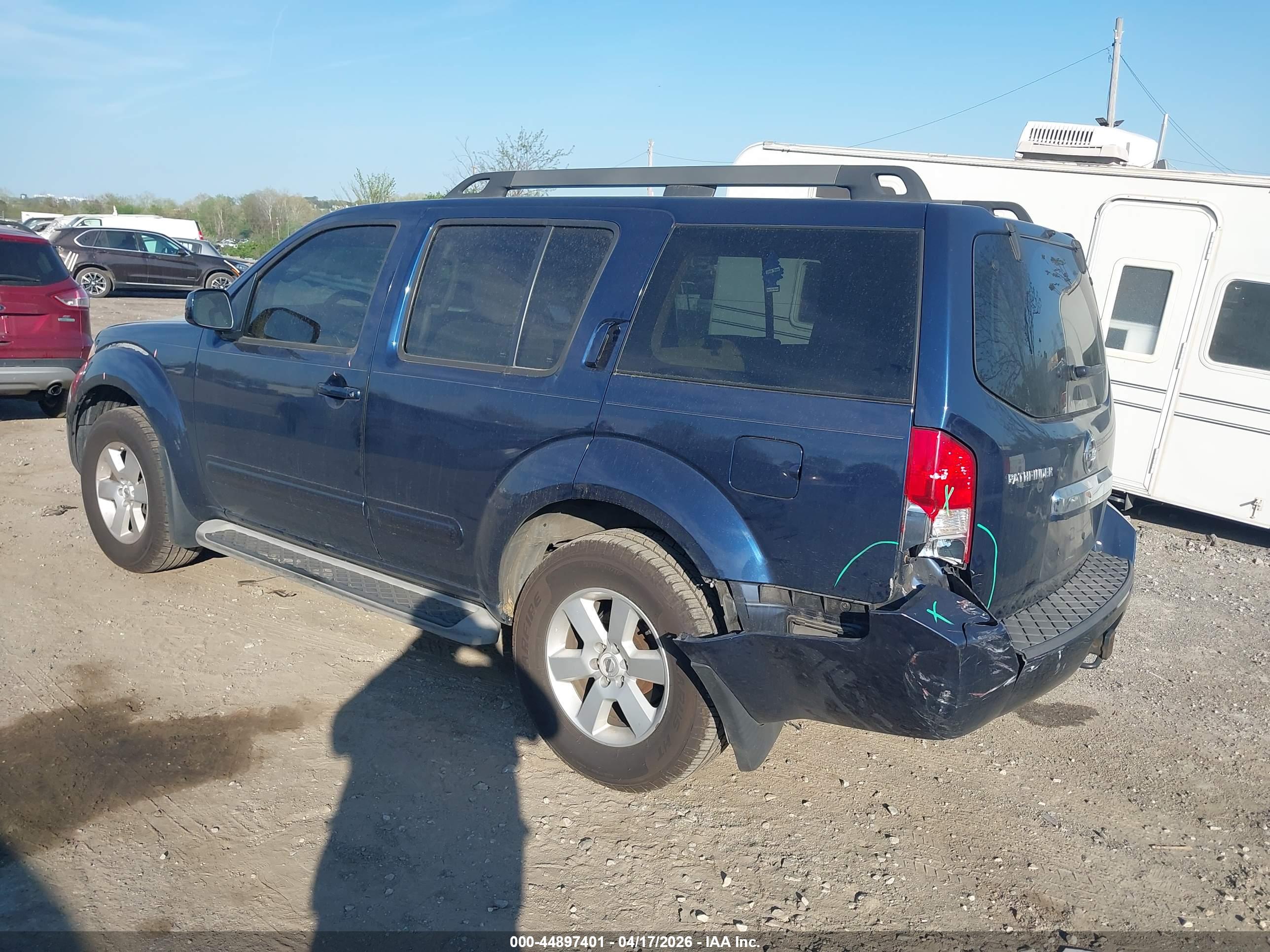 NISSAN PATHFINDER image 3