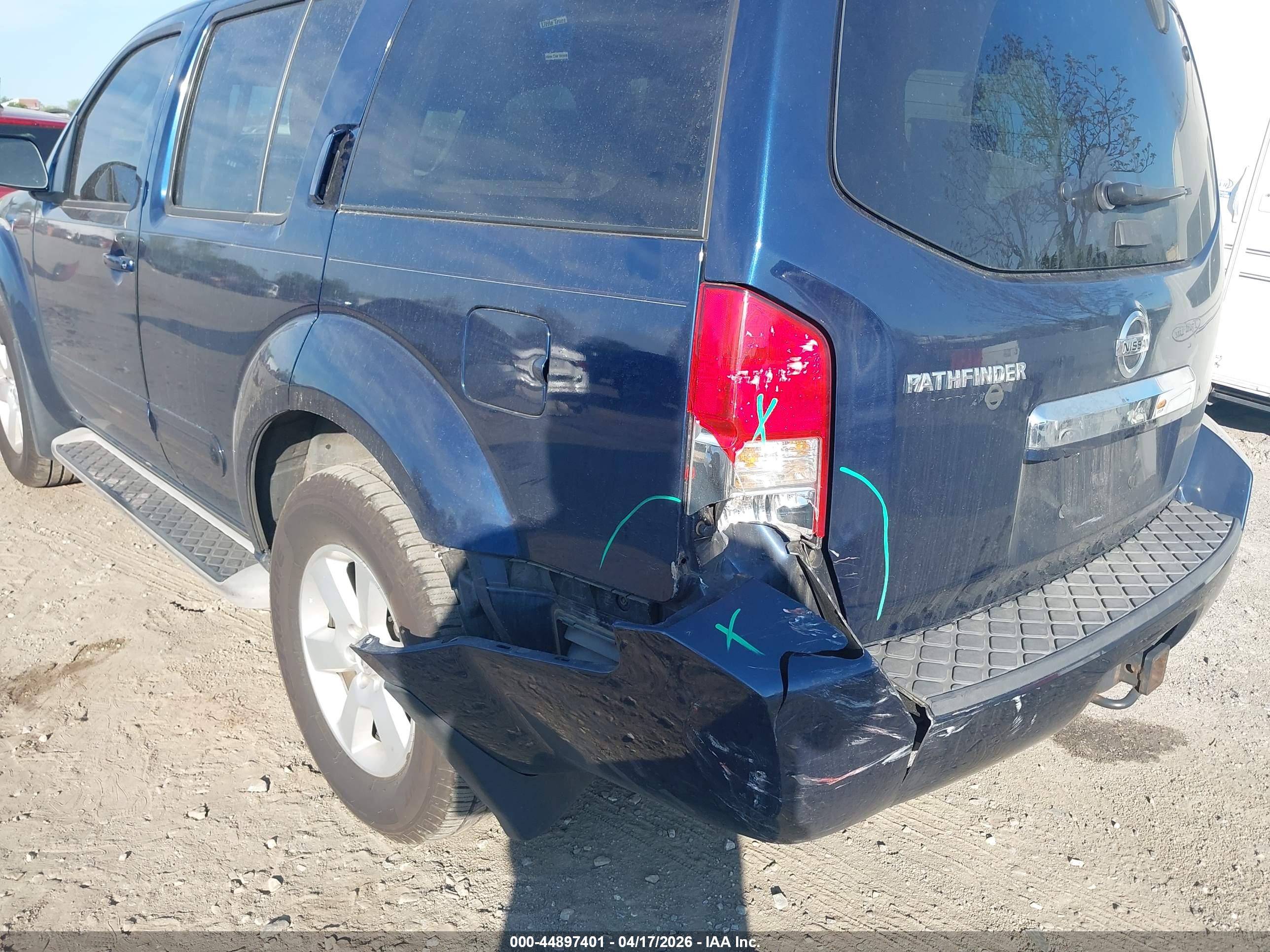 NISSAN PATHFINDER image 6