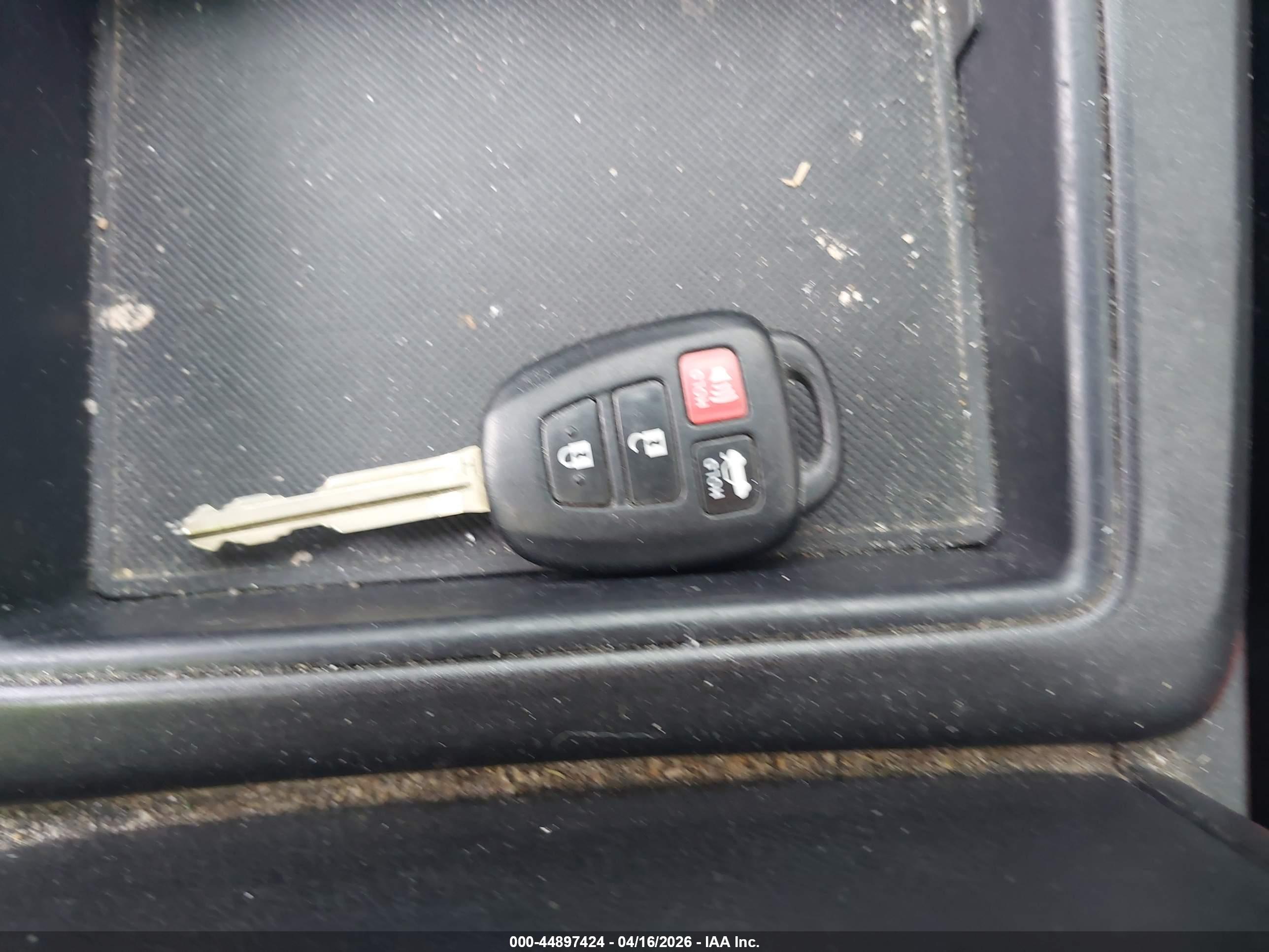 TOYOTA CAMRY image 11