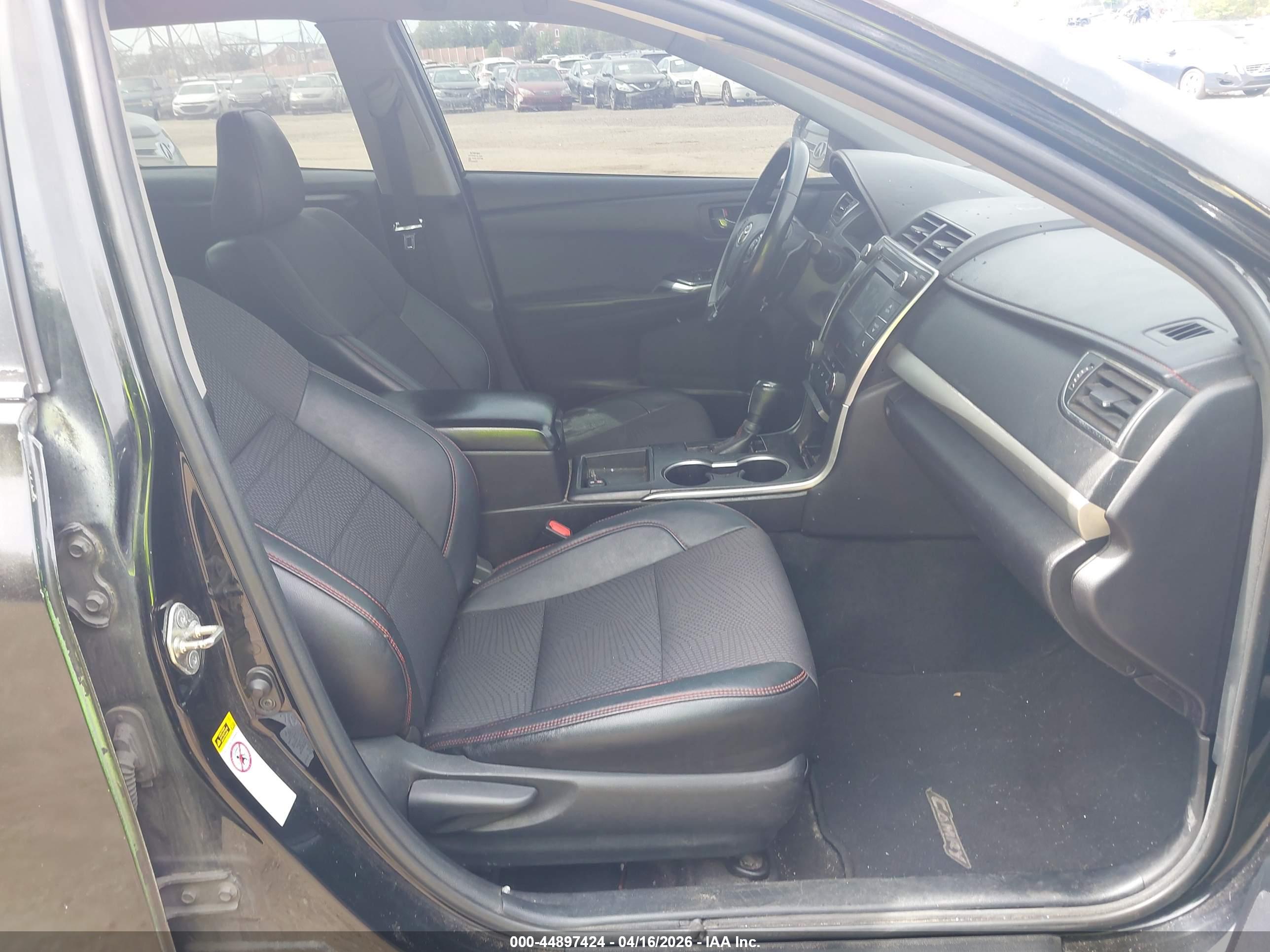 TOYOTA CAMRY image 5