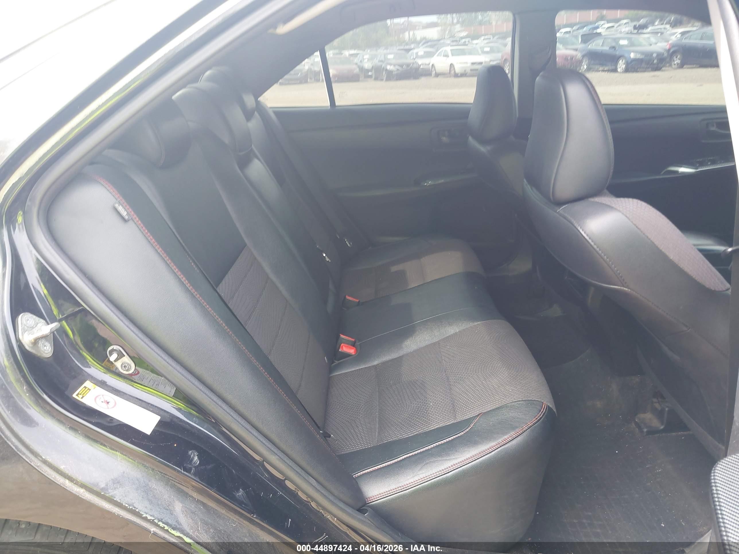 TOYOTA CAMRY image 8