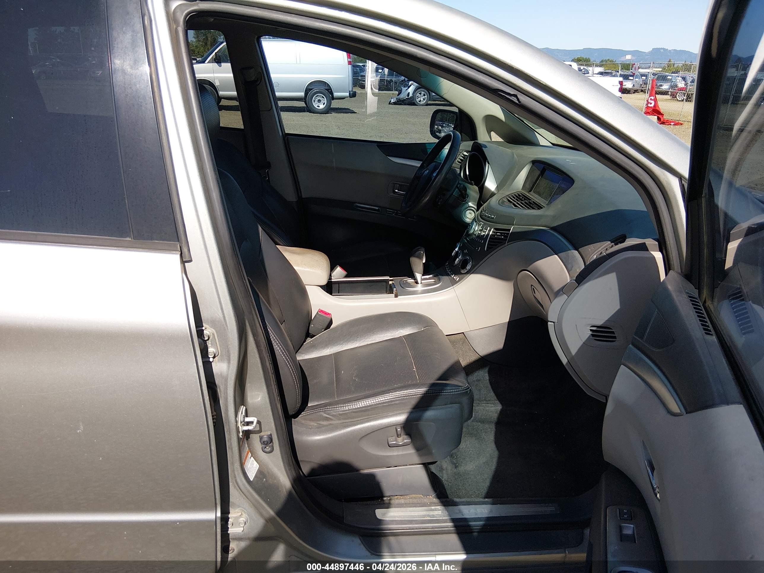 SUBARU B9 image 5