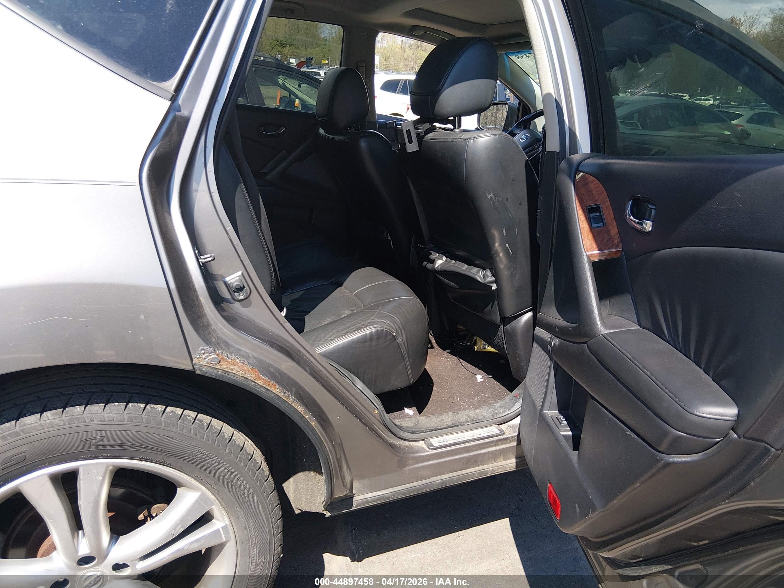 NISSAN MURANO image 8