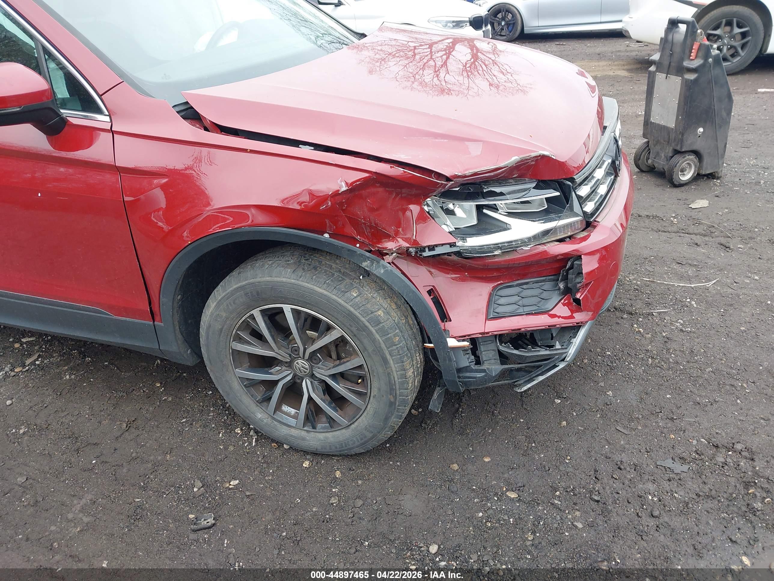 VOLKSWAGEN TIGUAN image 6