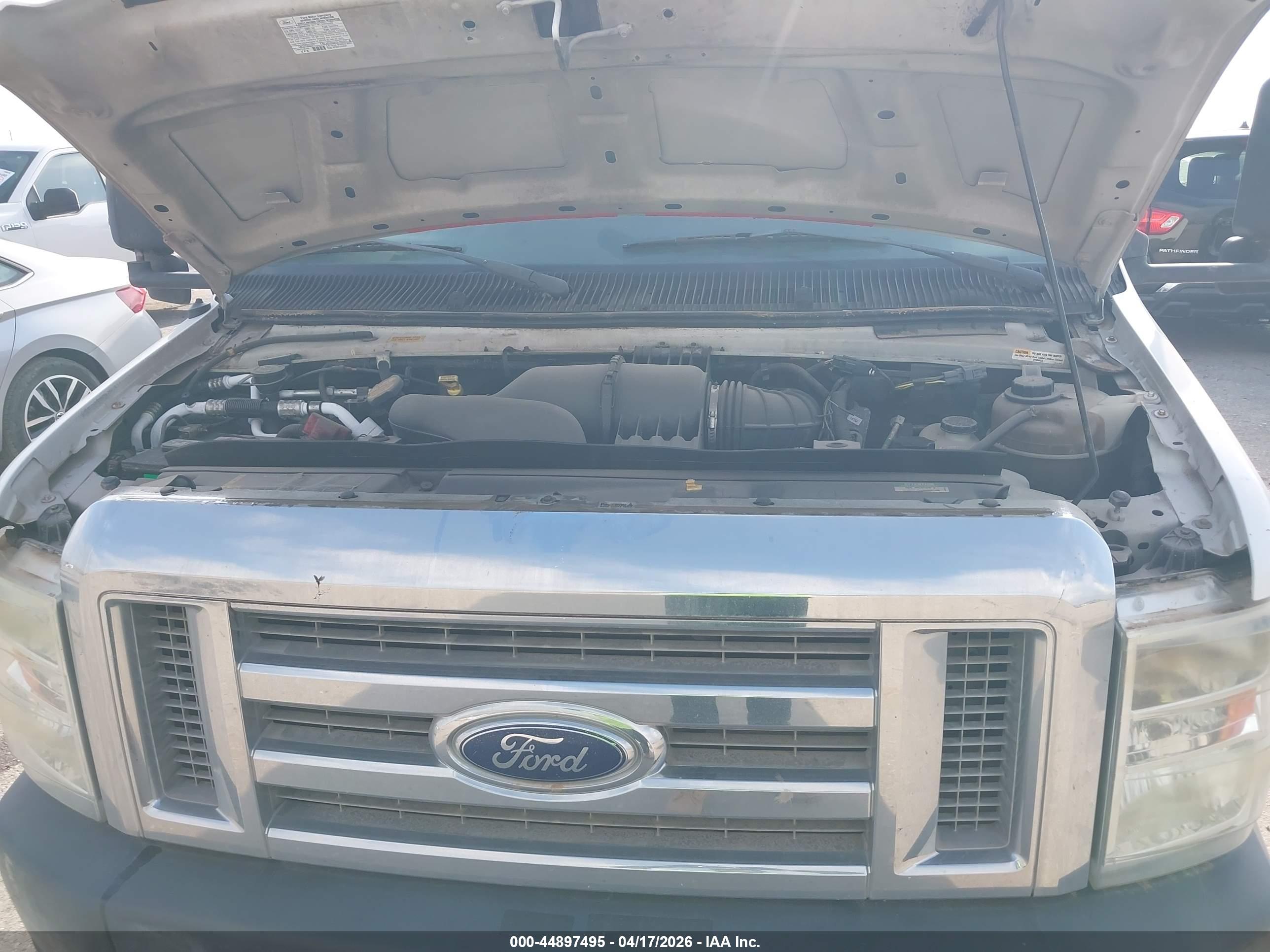 FORD E-450 image 10