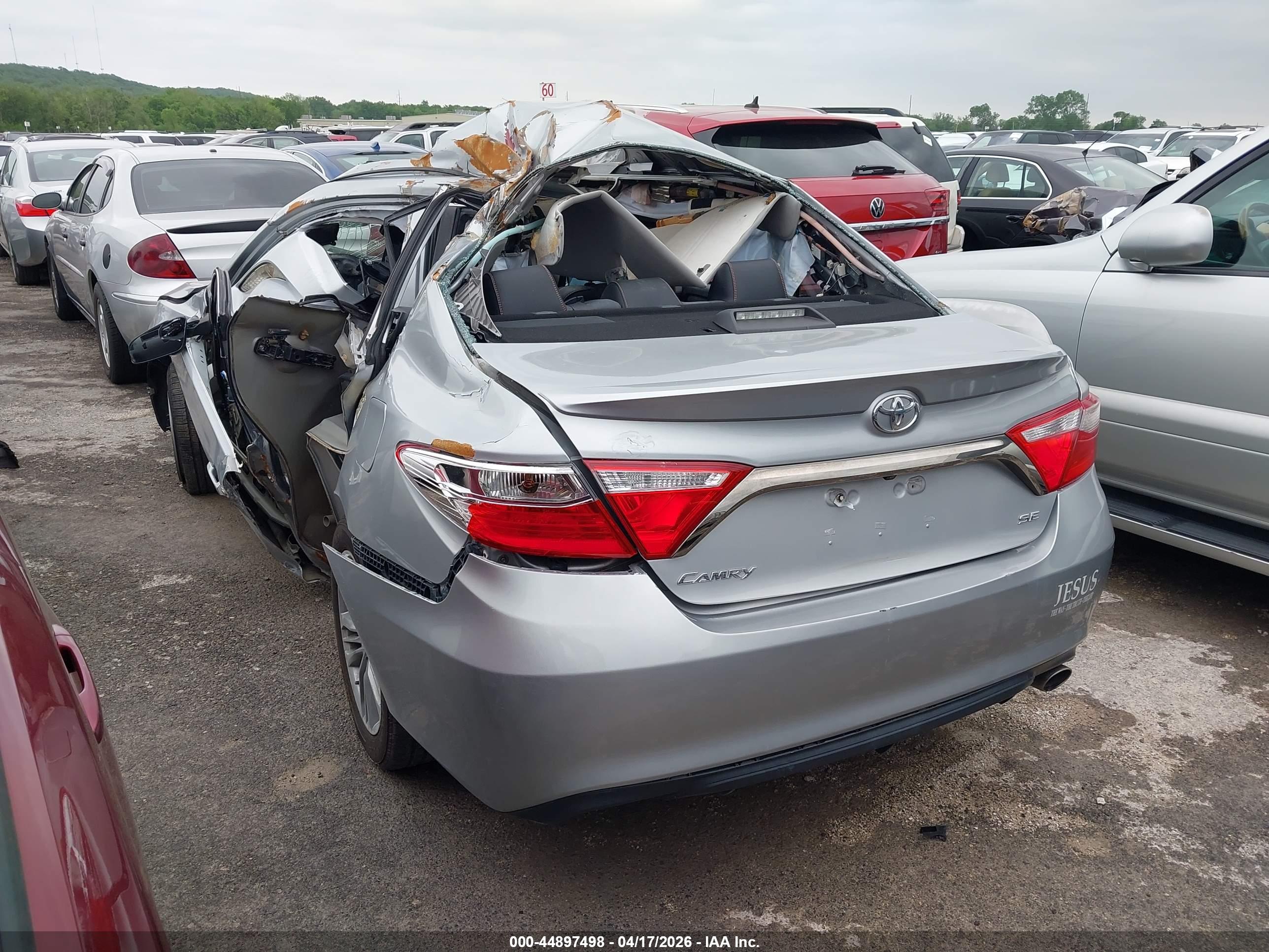 TOYOTA CAMRY image 3
