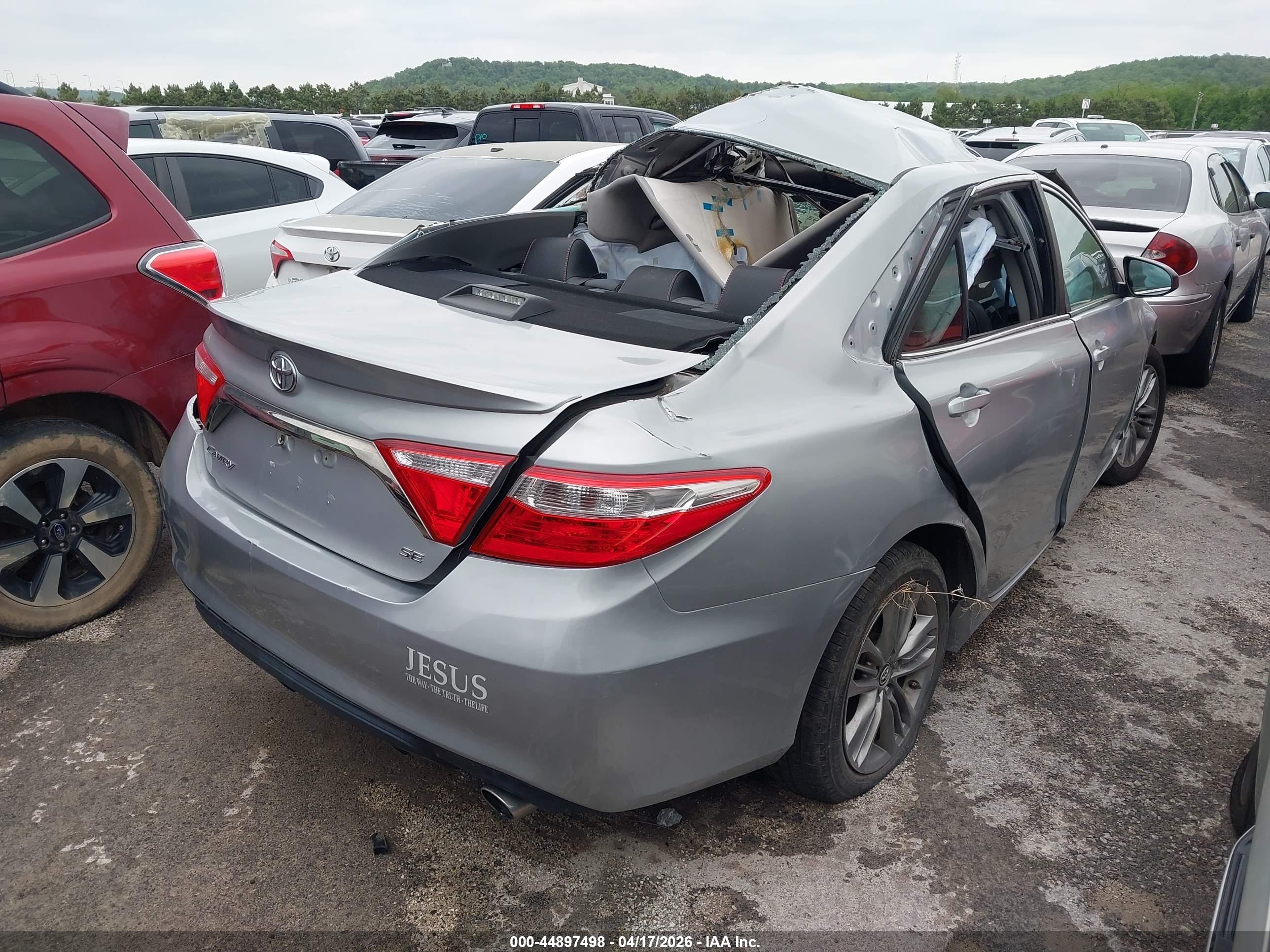TOYOTA CAMRY image 4