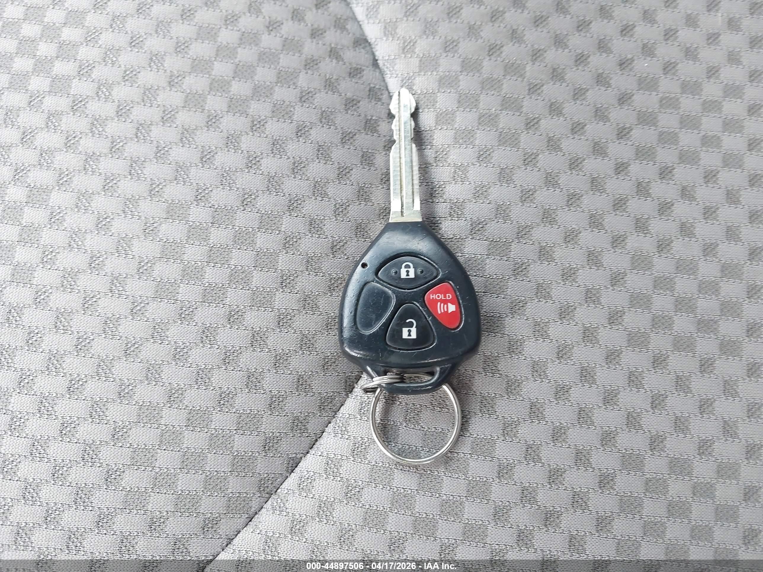 TOYOTA RAV4 image 11