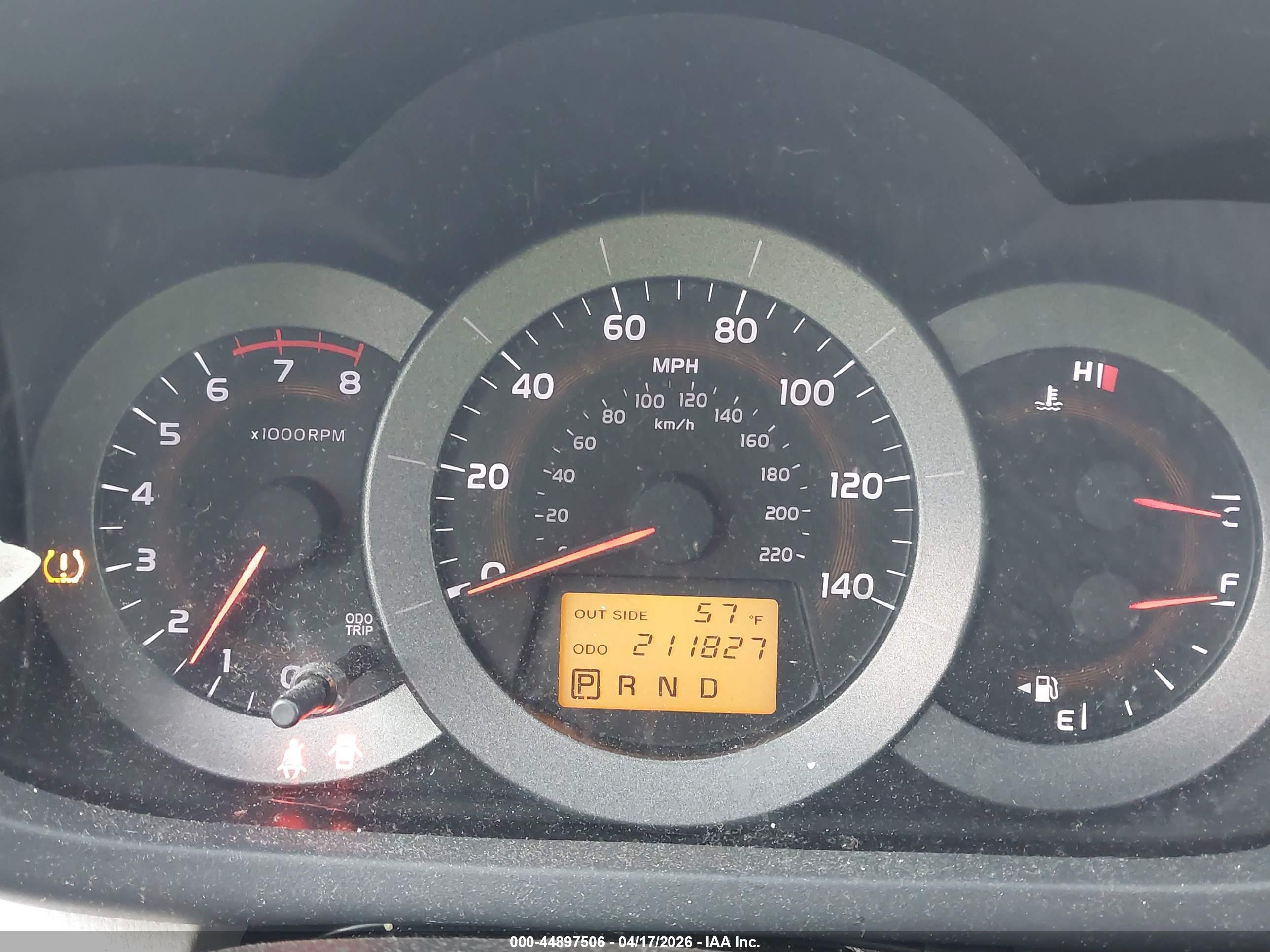 TOYOTA RAV4 image 7