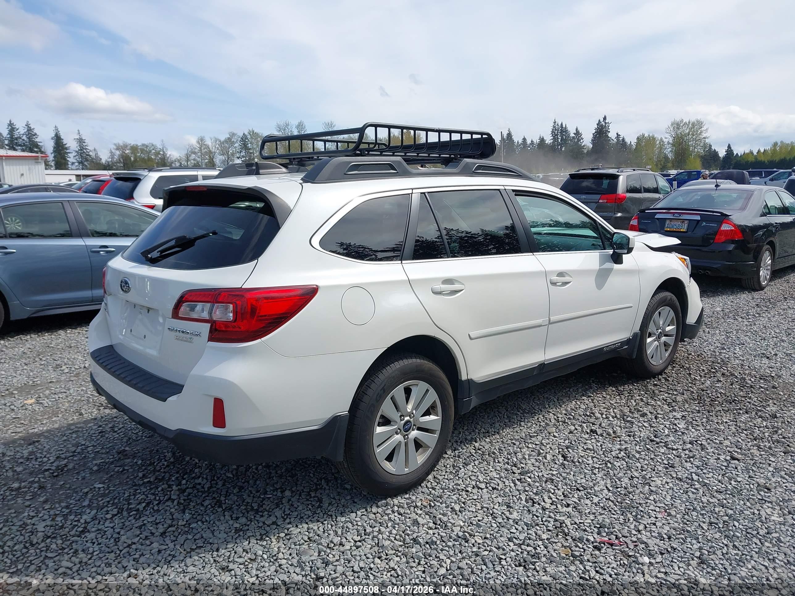 SUBARU OUTBACK image 4