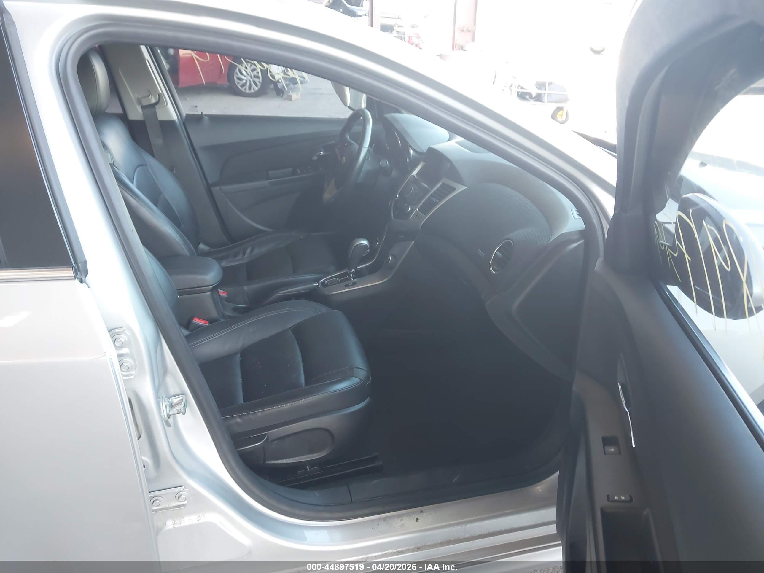 CHEVROLET CRUZE image 5