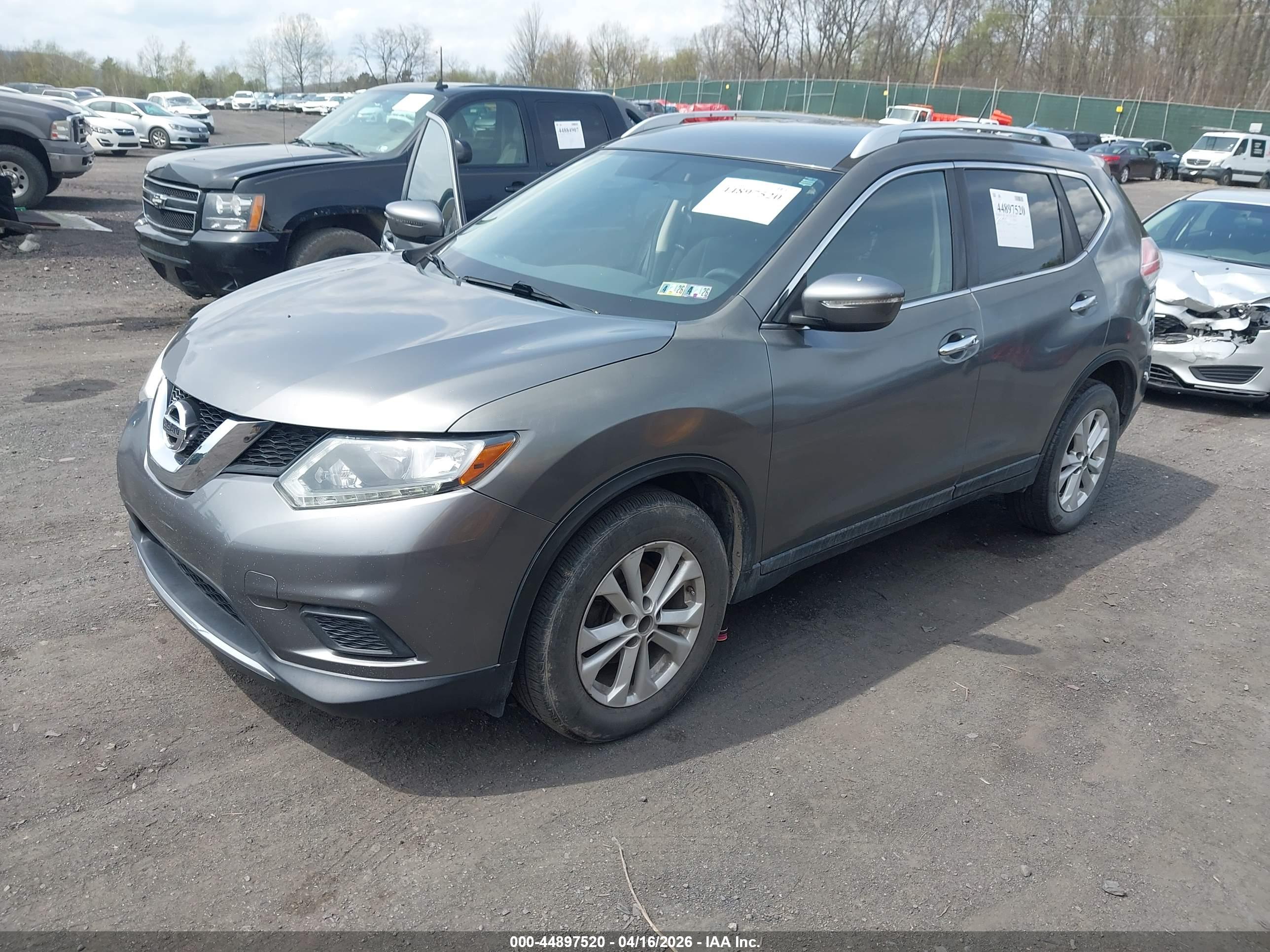 NISSAN ROGUE image 2