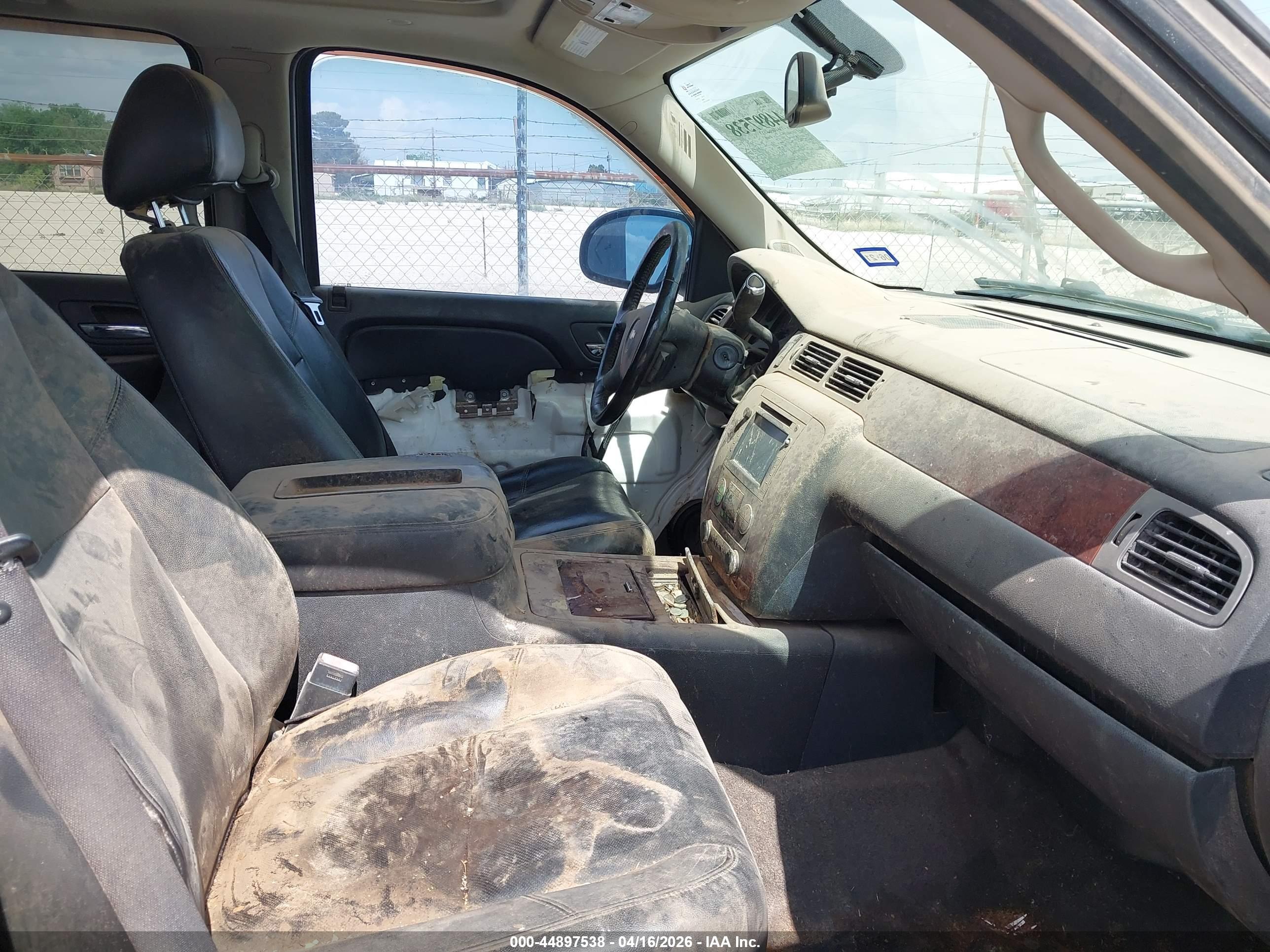 CHEVROLET TAHOE image 5