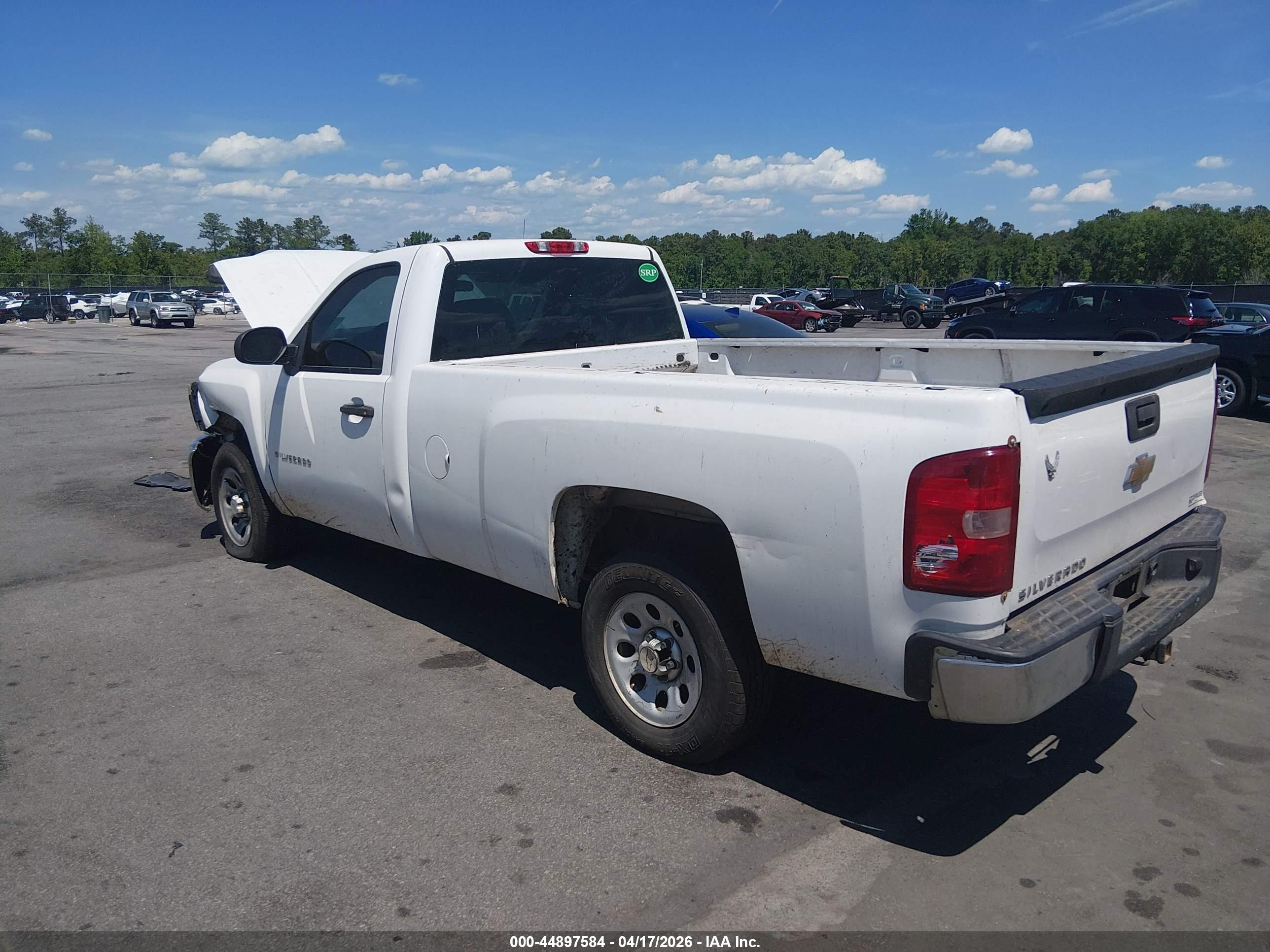 CHEVROLET SILVERADO image 3