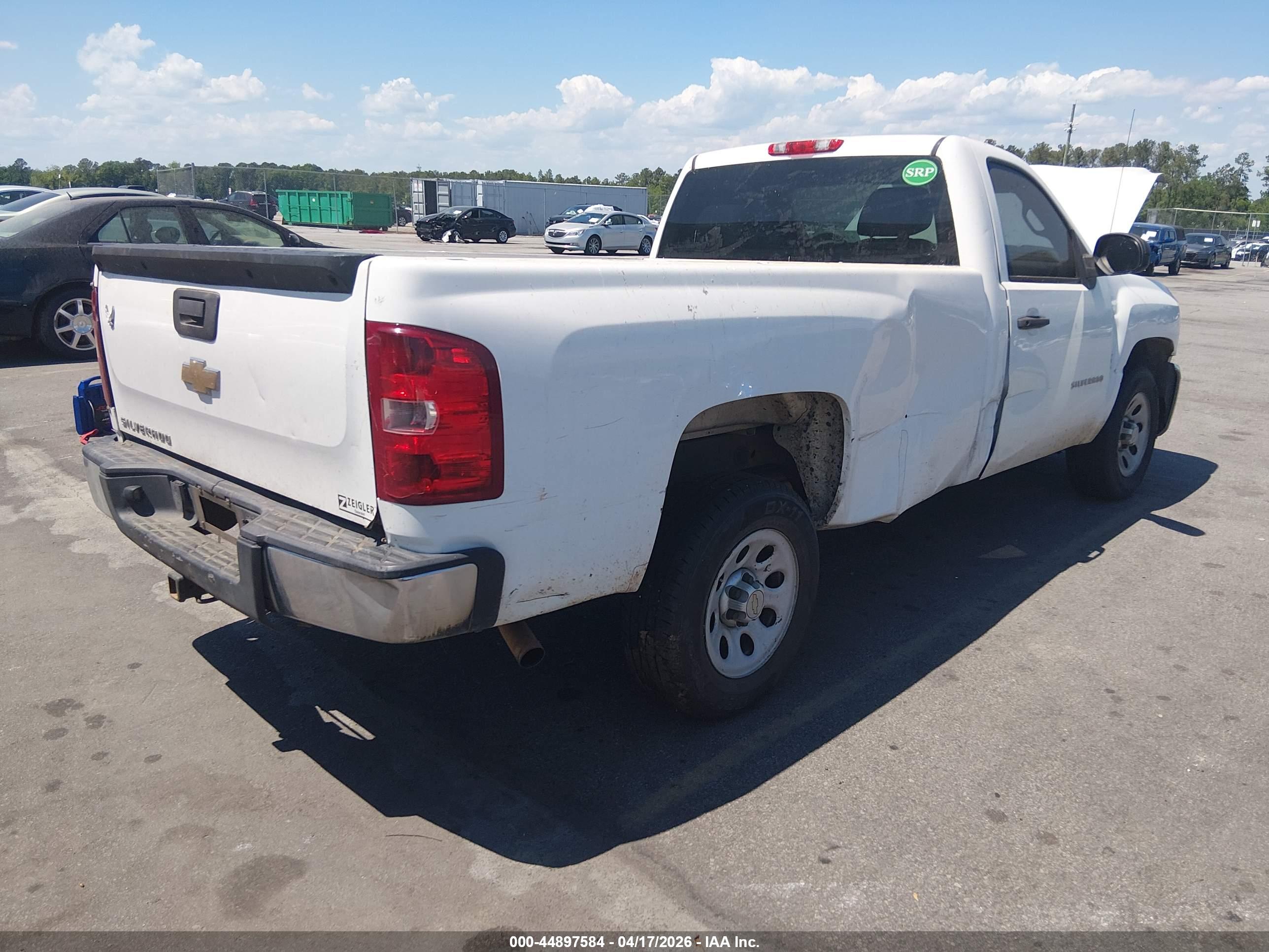 CHEVROLET SILVERADO image 4
