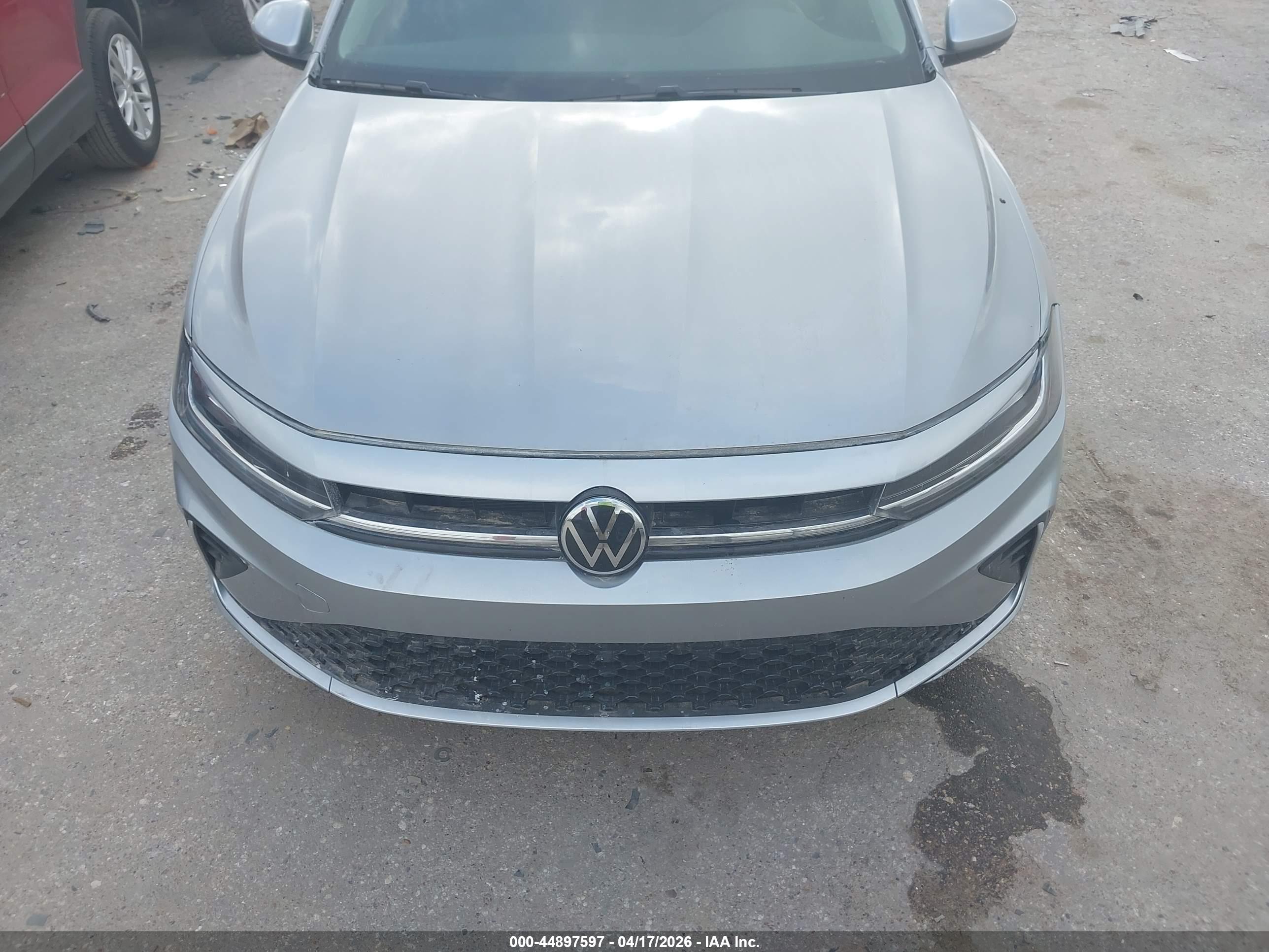 VOLKSWAGEN JETTA image 6