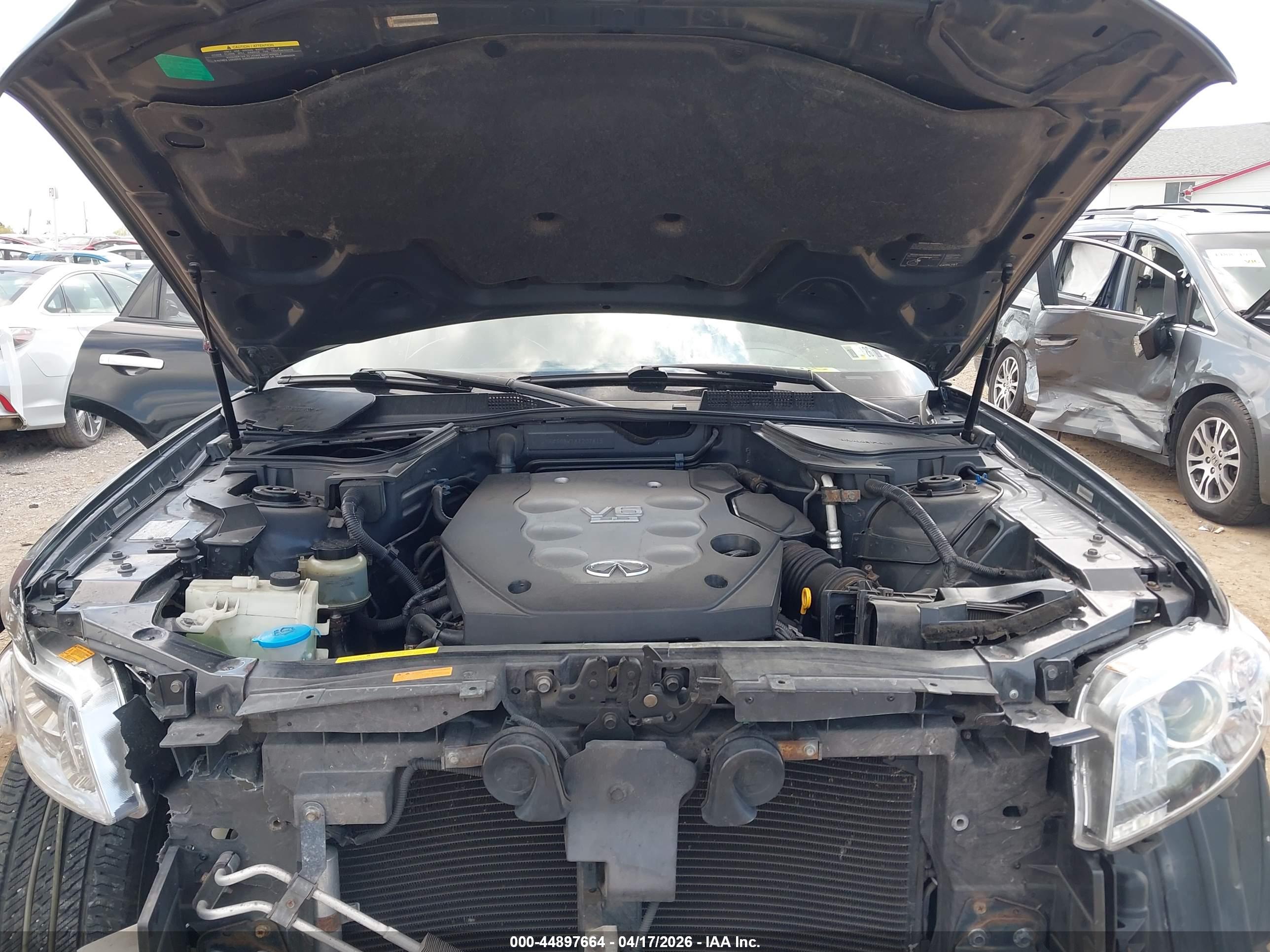 INFINITI FX35 image 10