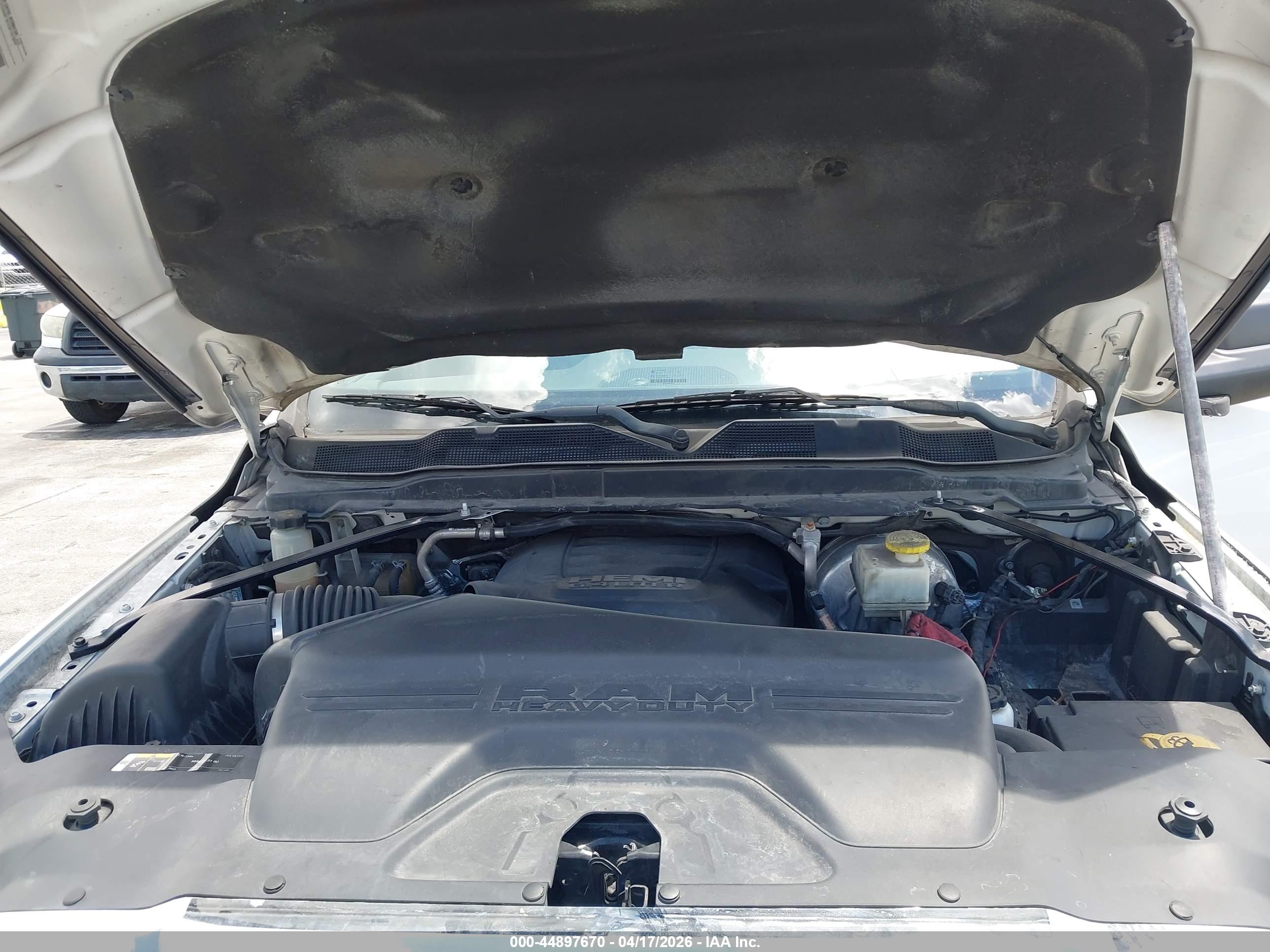 RAM 2500 image 10