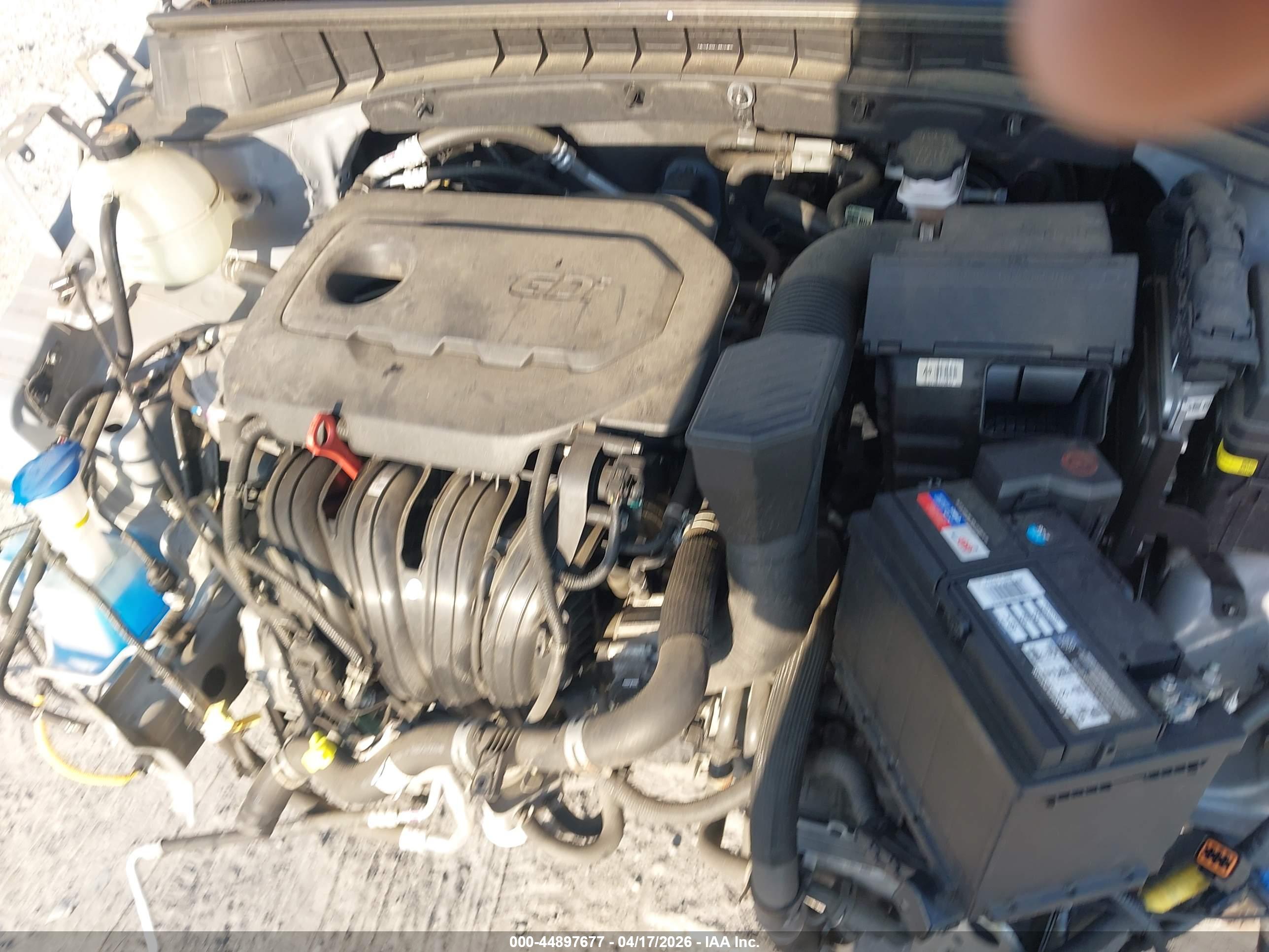 HYUNDAI TUCSON image 10