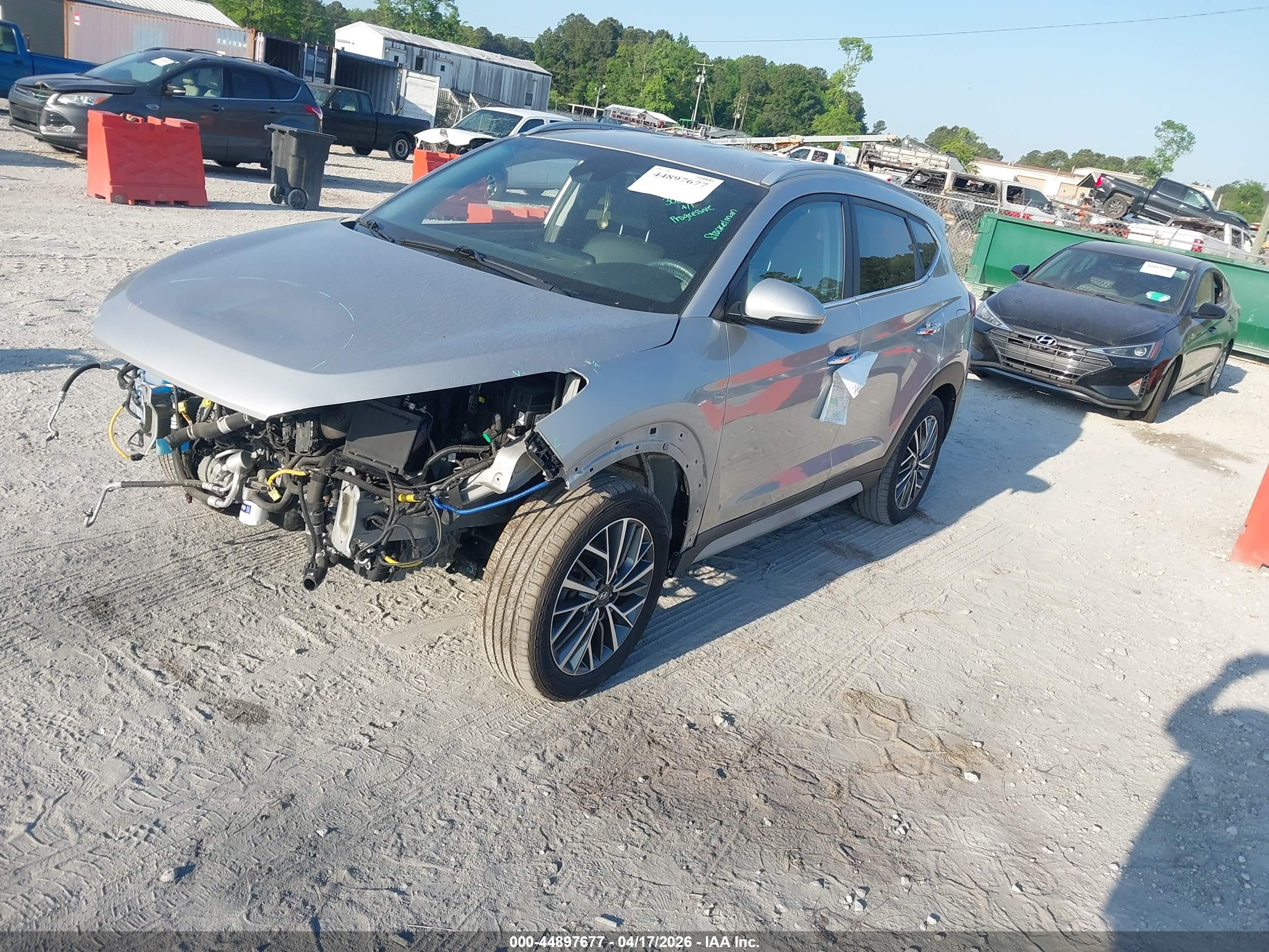 HYUNDAI TUCSON image 2