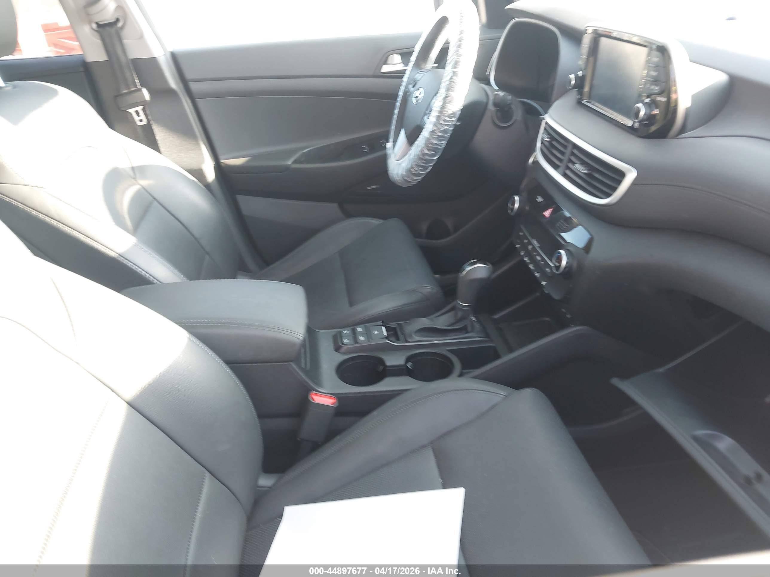 HYUNDAI TUCSON image 5