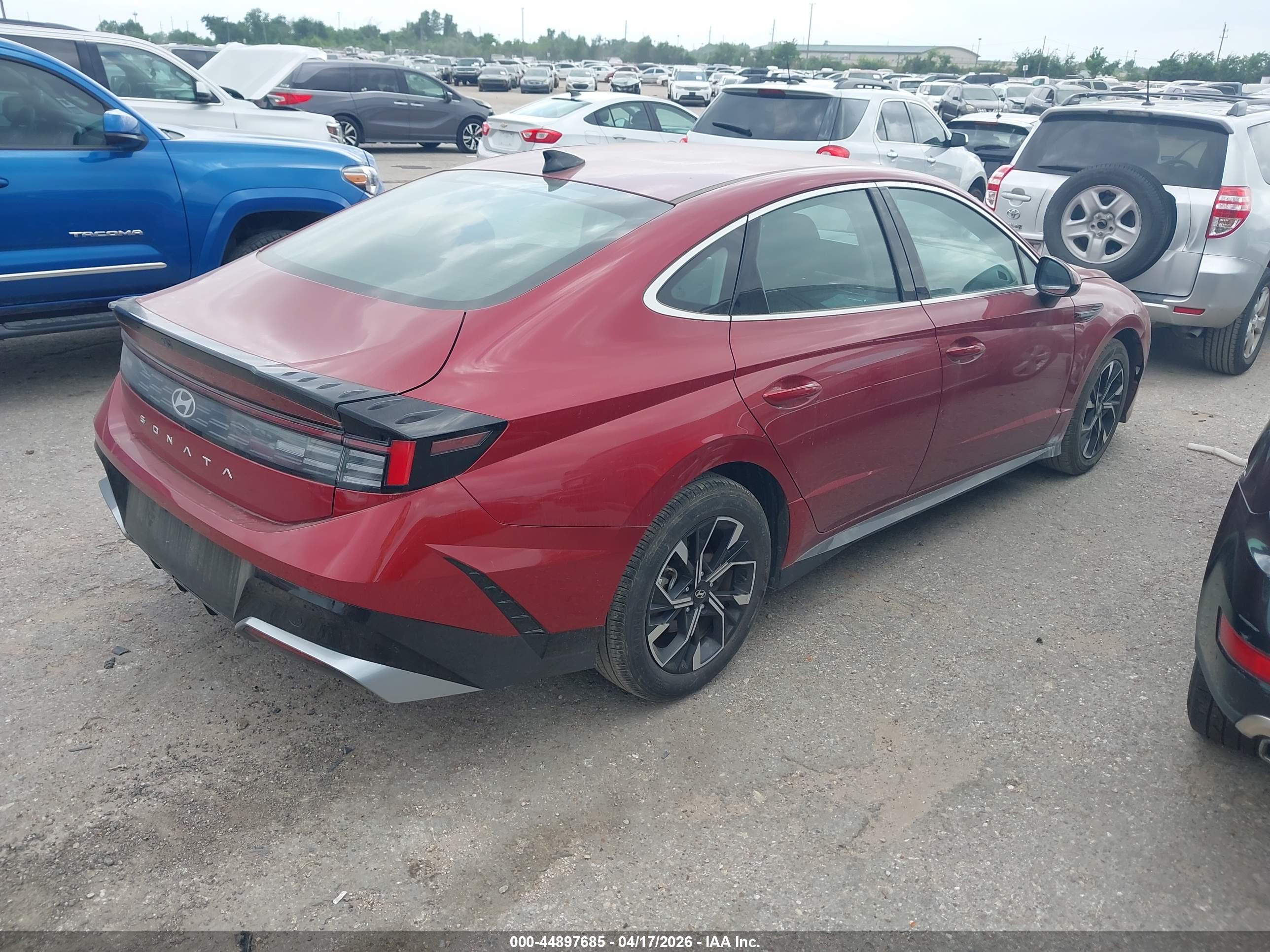HYUNDAI SONATA image 4