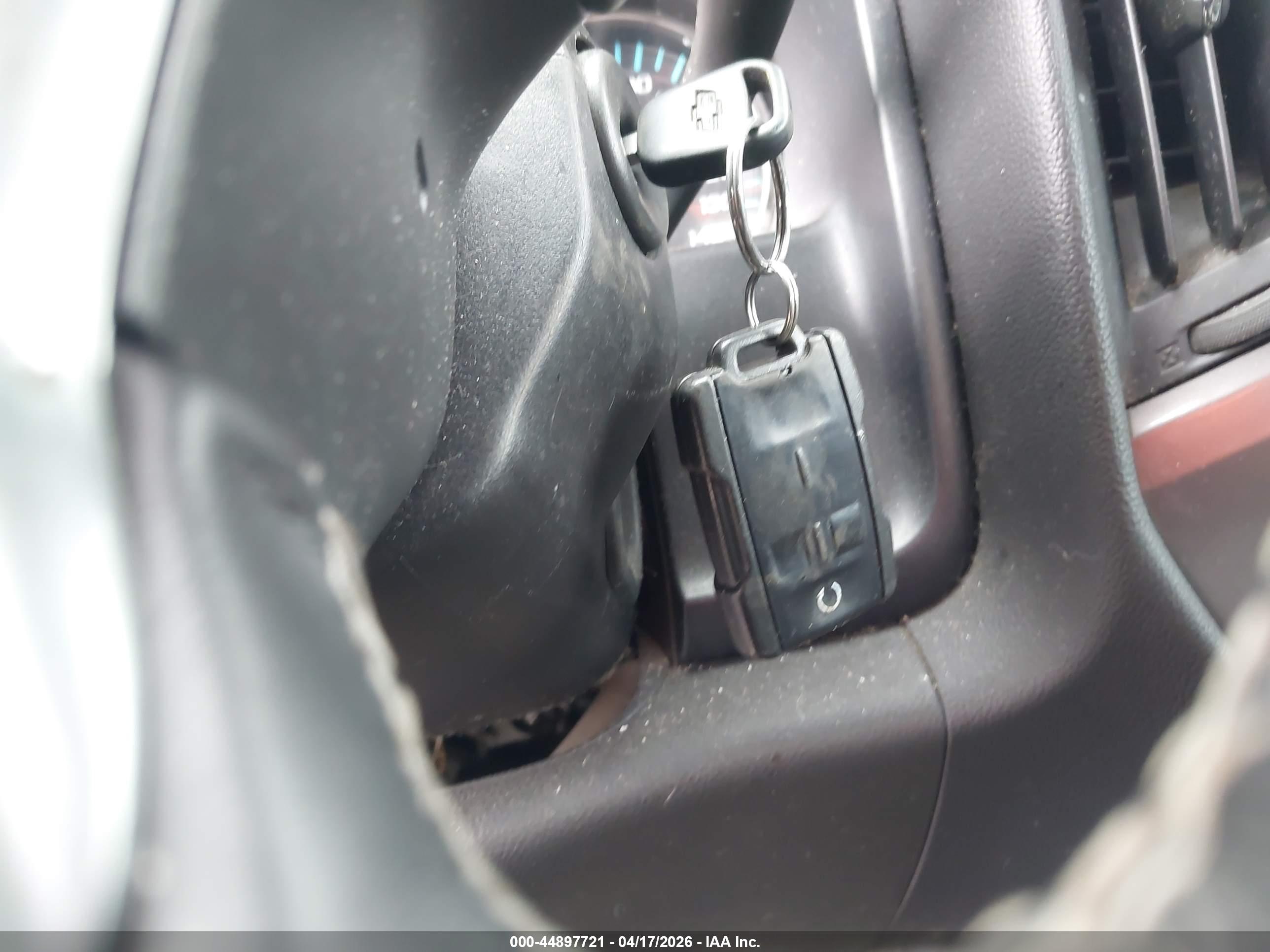 CHEVROLET SILVERADO image 11