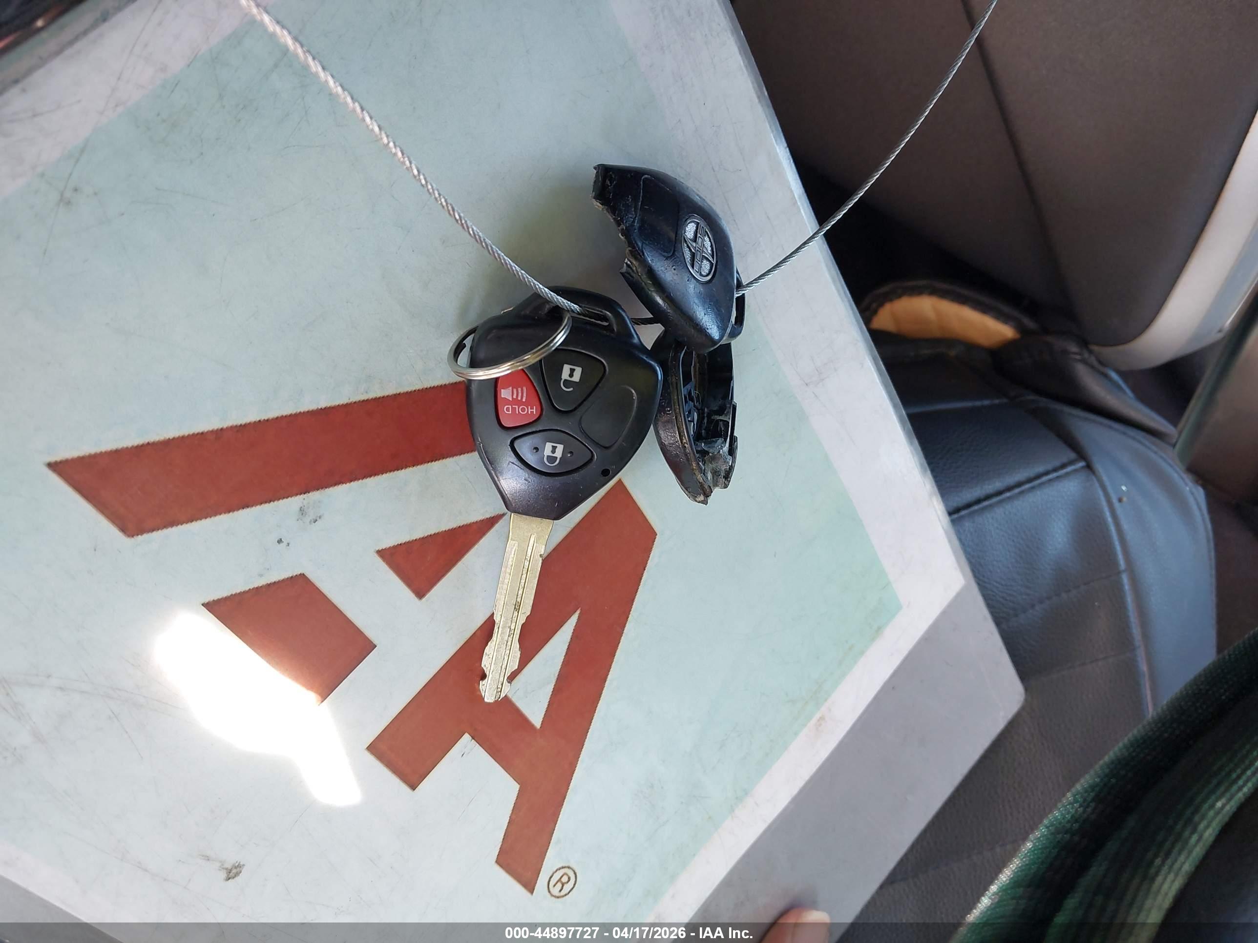 SCION XB image 11