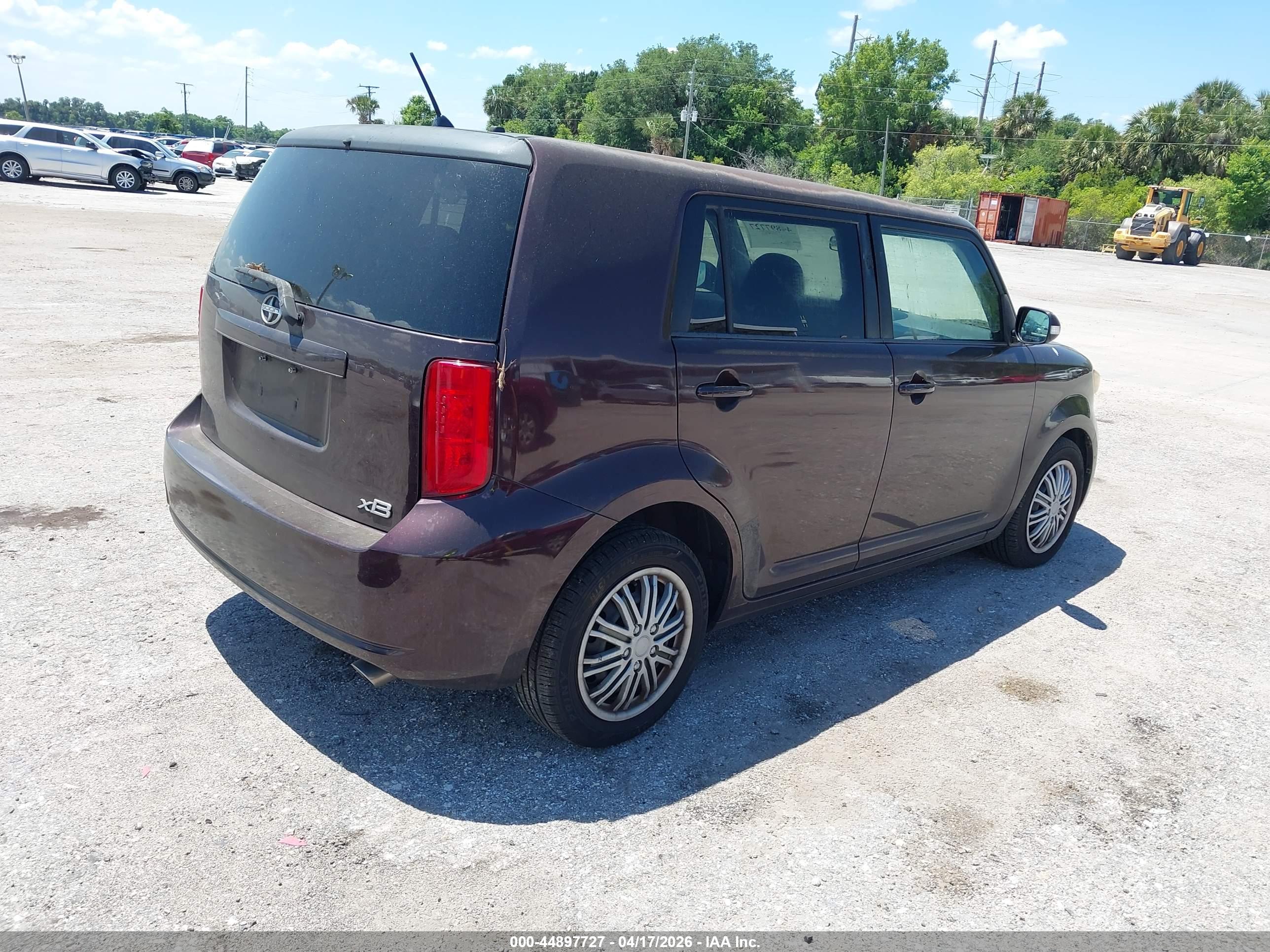 SCION XB image 4