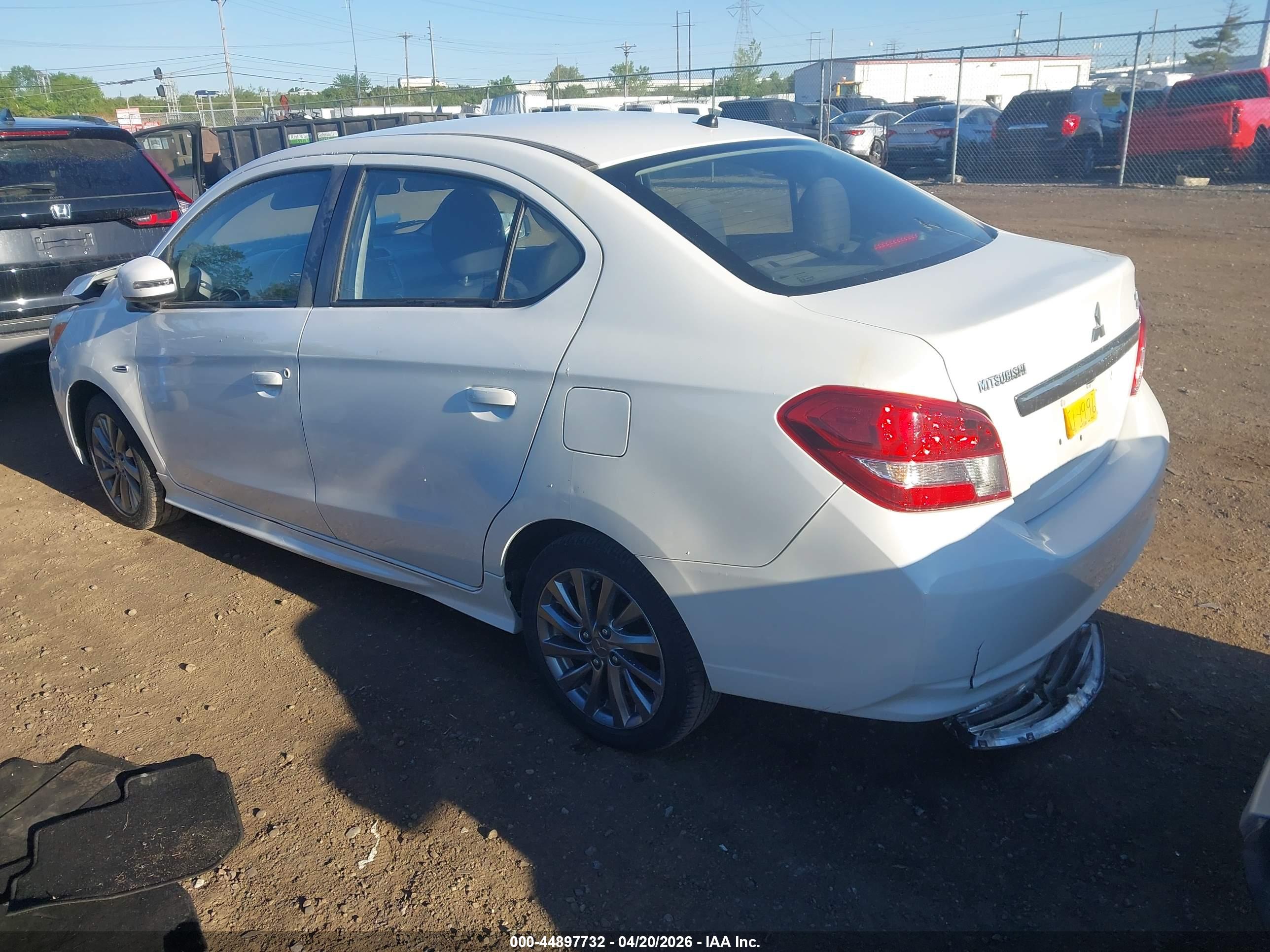 MITSUBISHI MIRAGE image 3