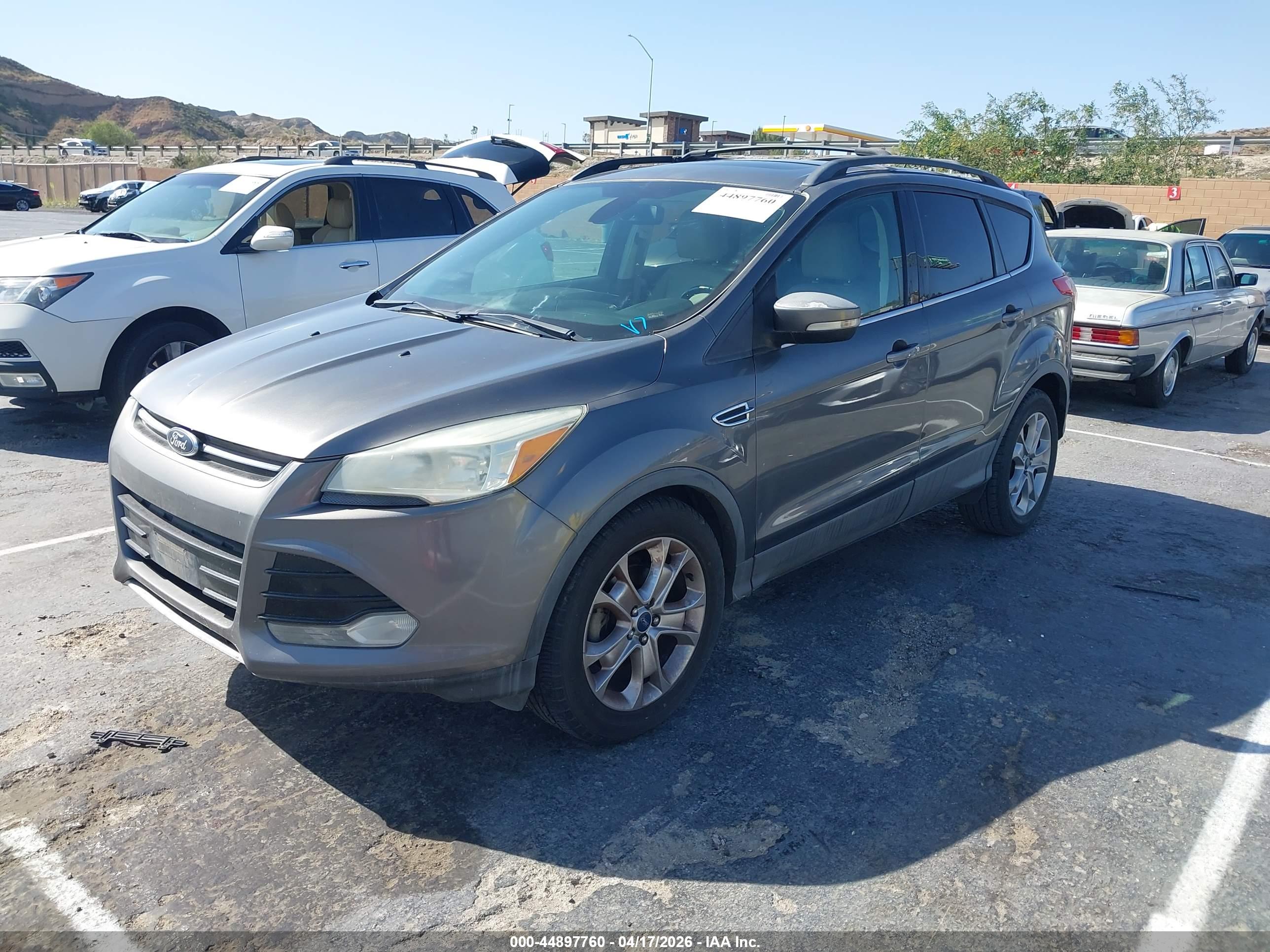 FORD ESCAPE image 2