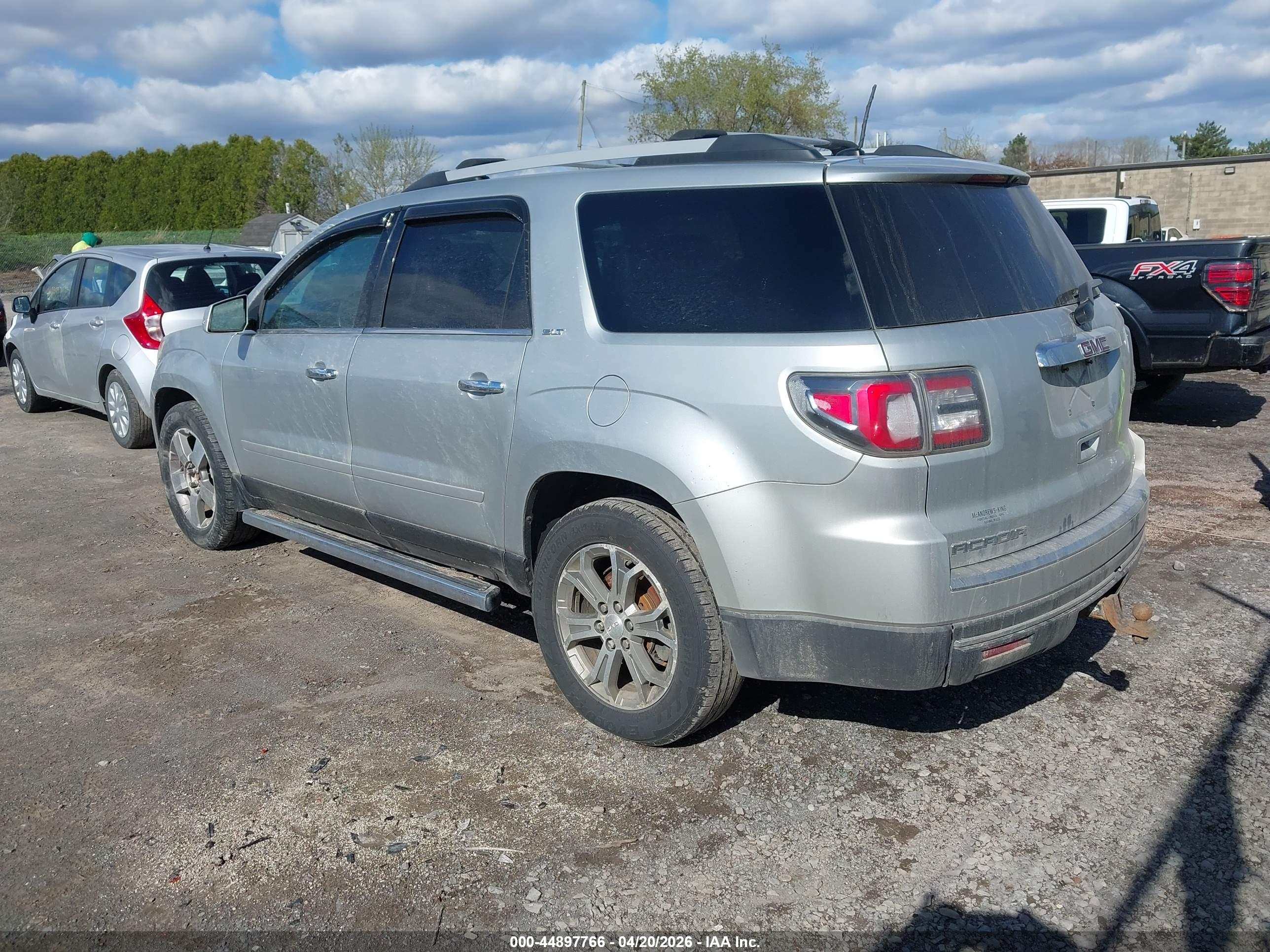 GMC ACADIA image 3