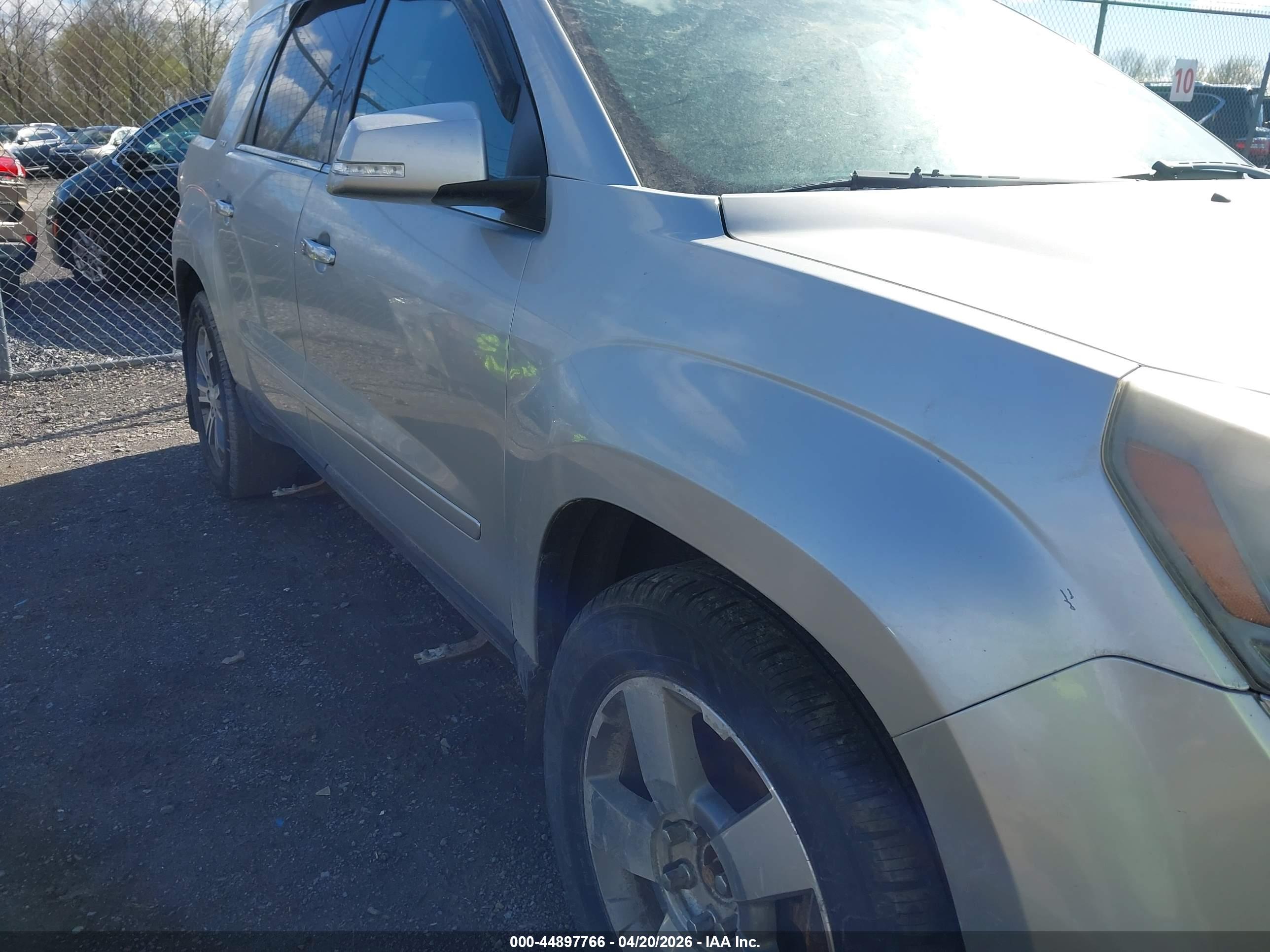 GMC ACADIA image 6