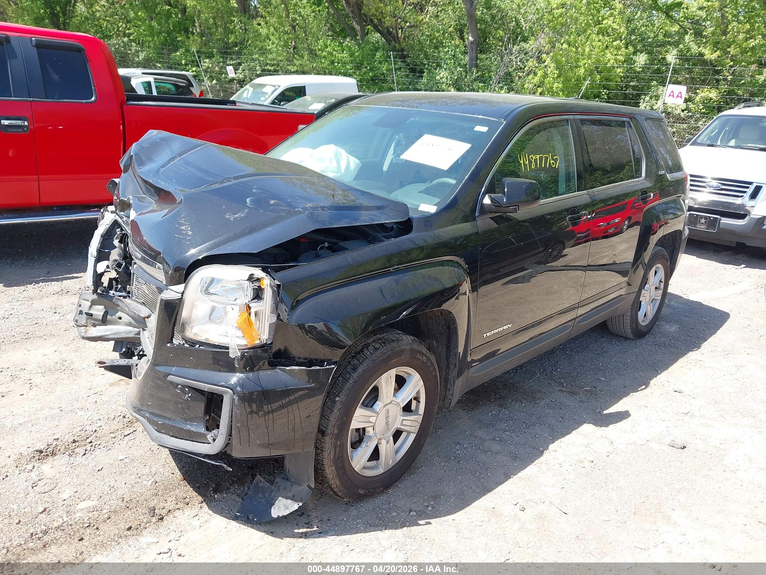 GMC TERRAIN image 2
