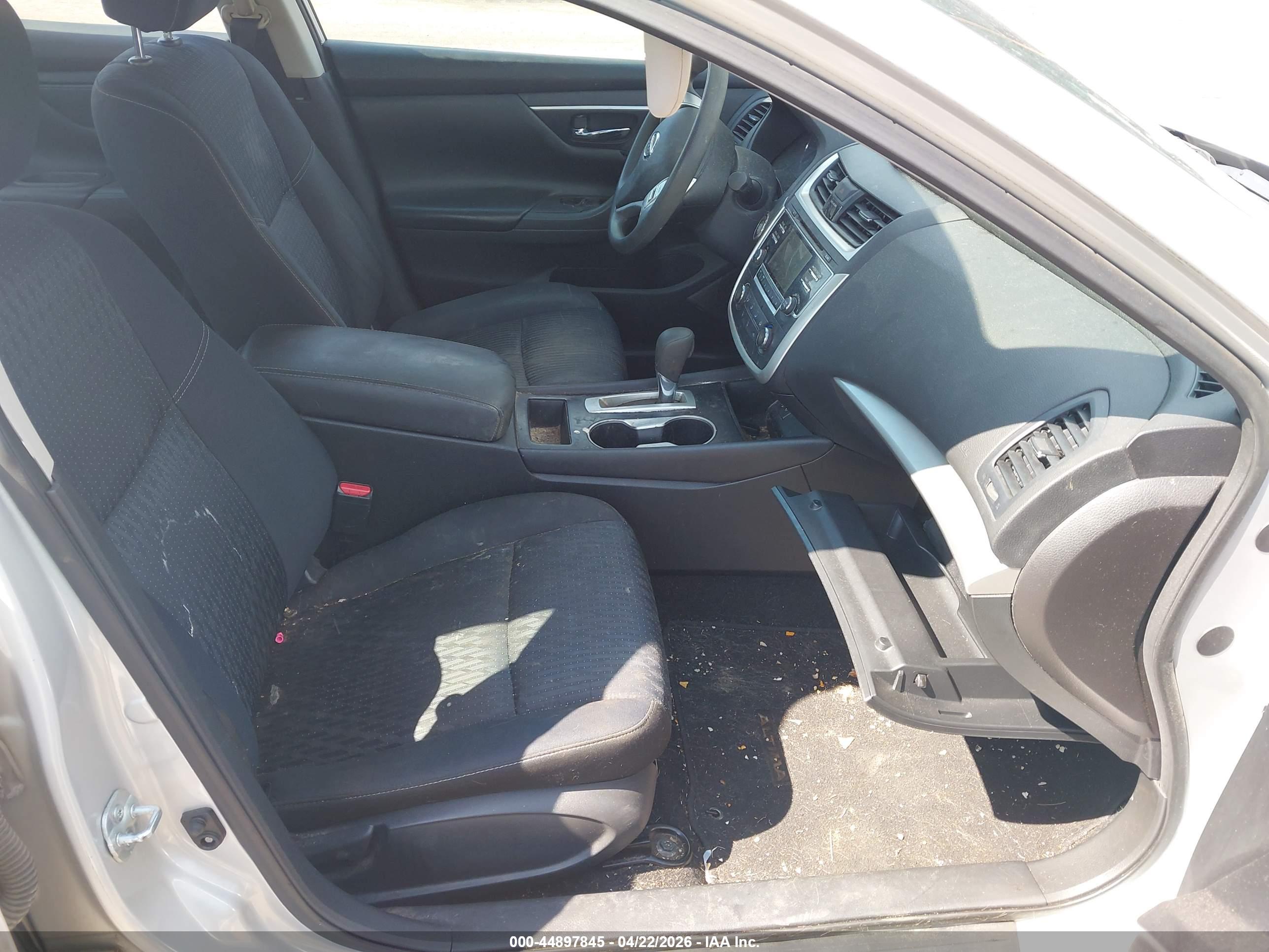 NISSAN ALTIMA image 5