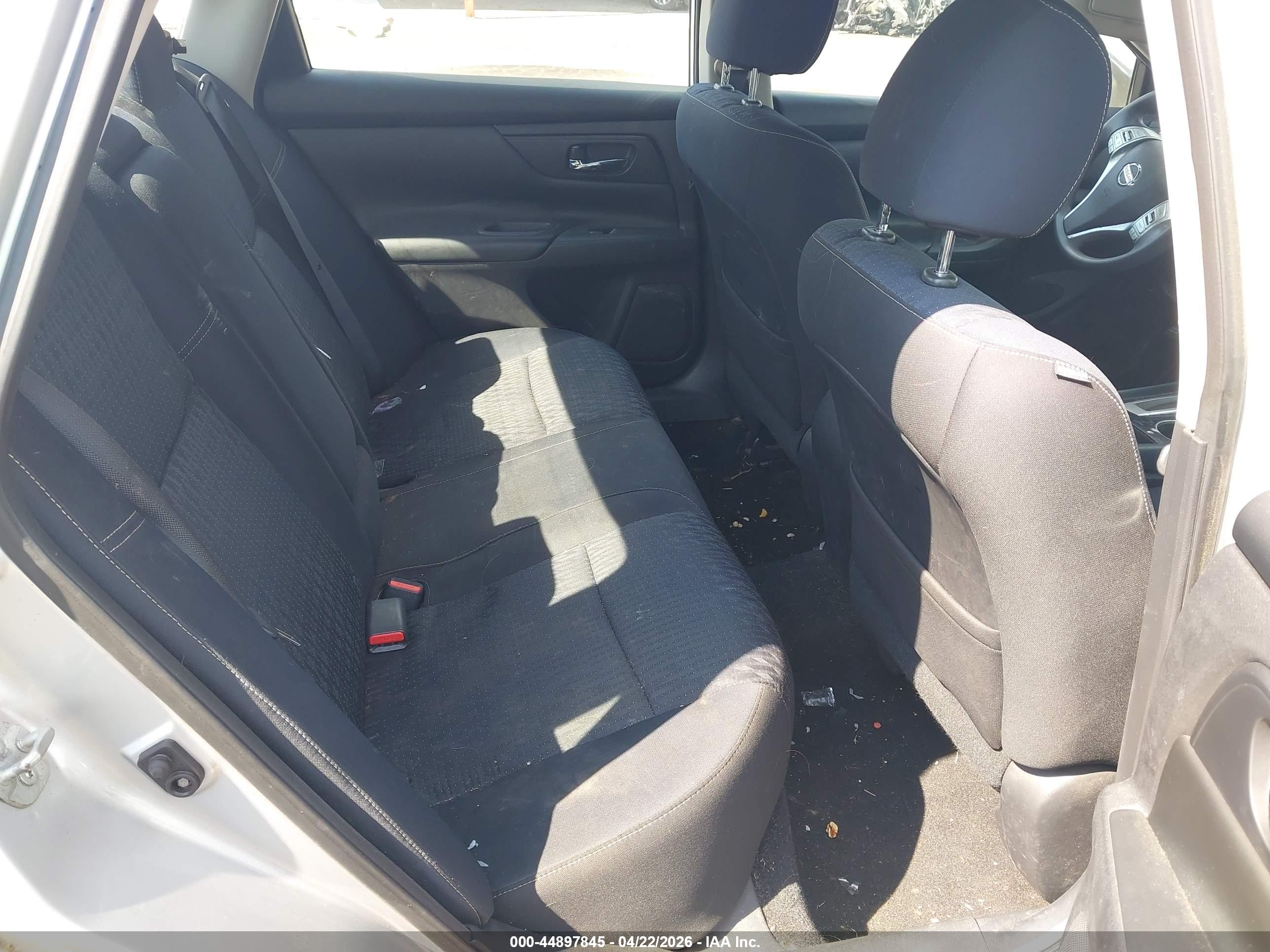 NISSAN ALTIMA image 8