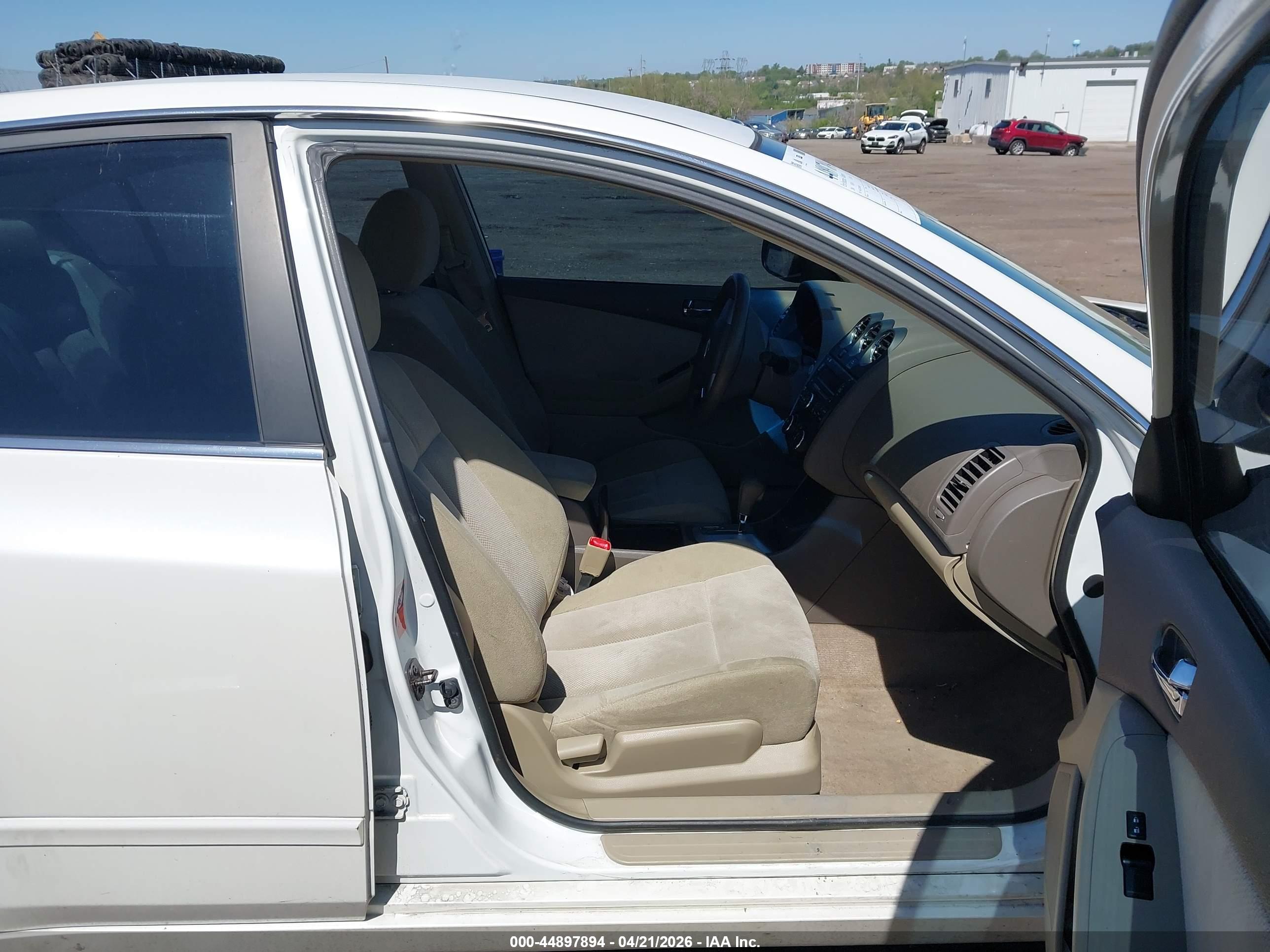 NISSAN ALTIMA image 5