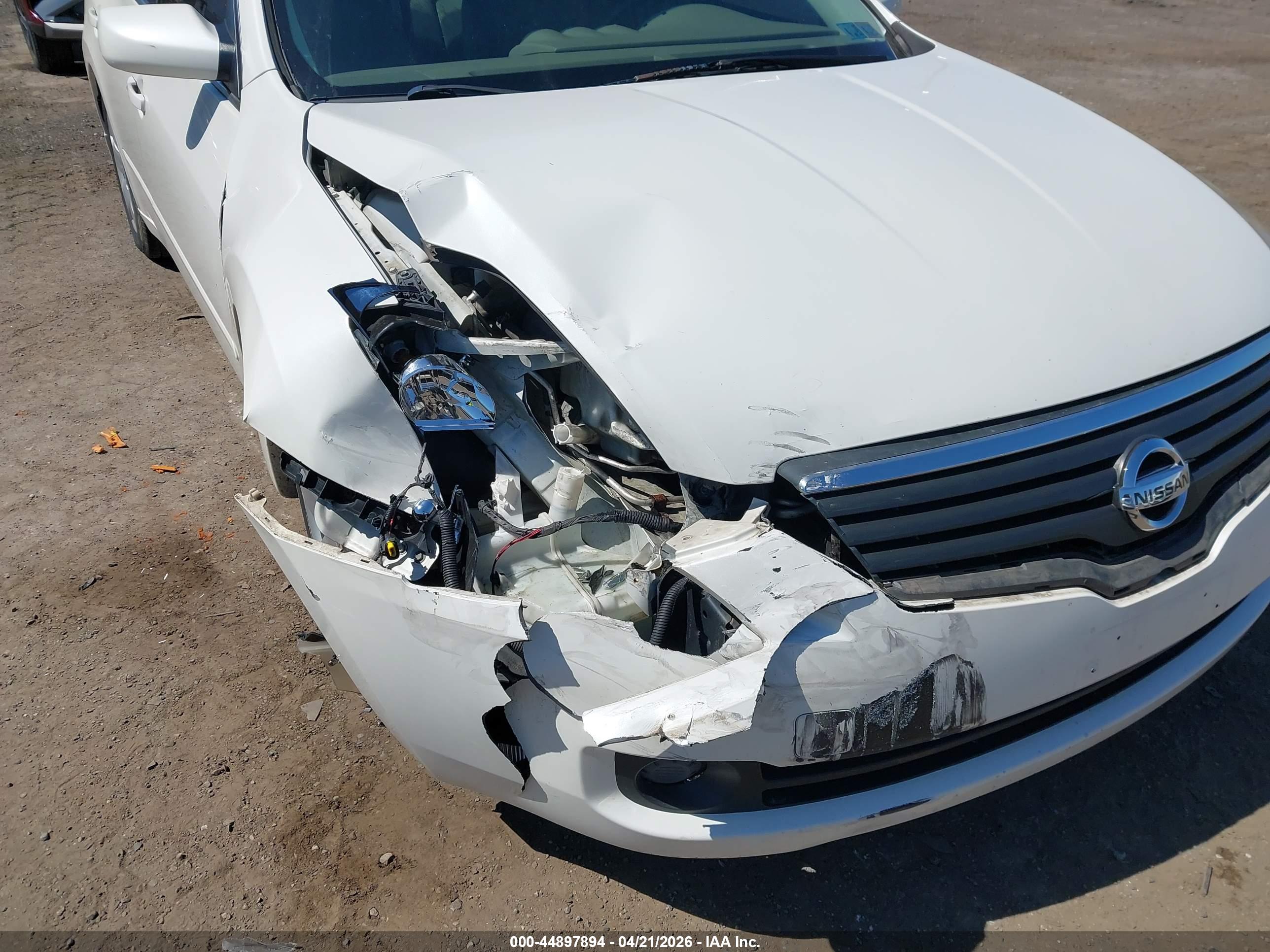 NISSAN ALTIMA image 6