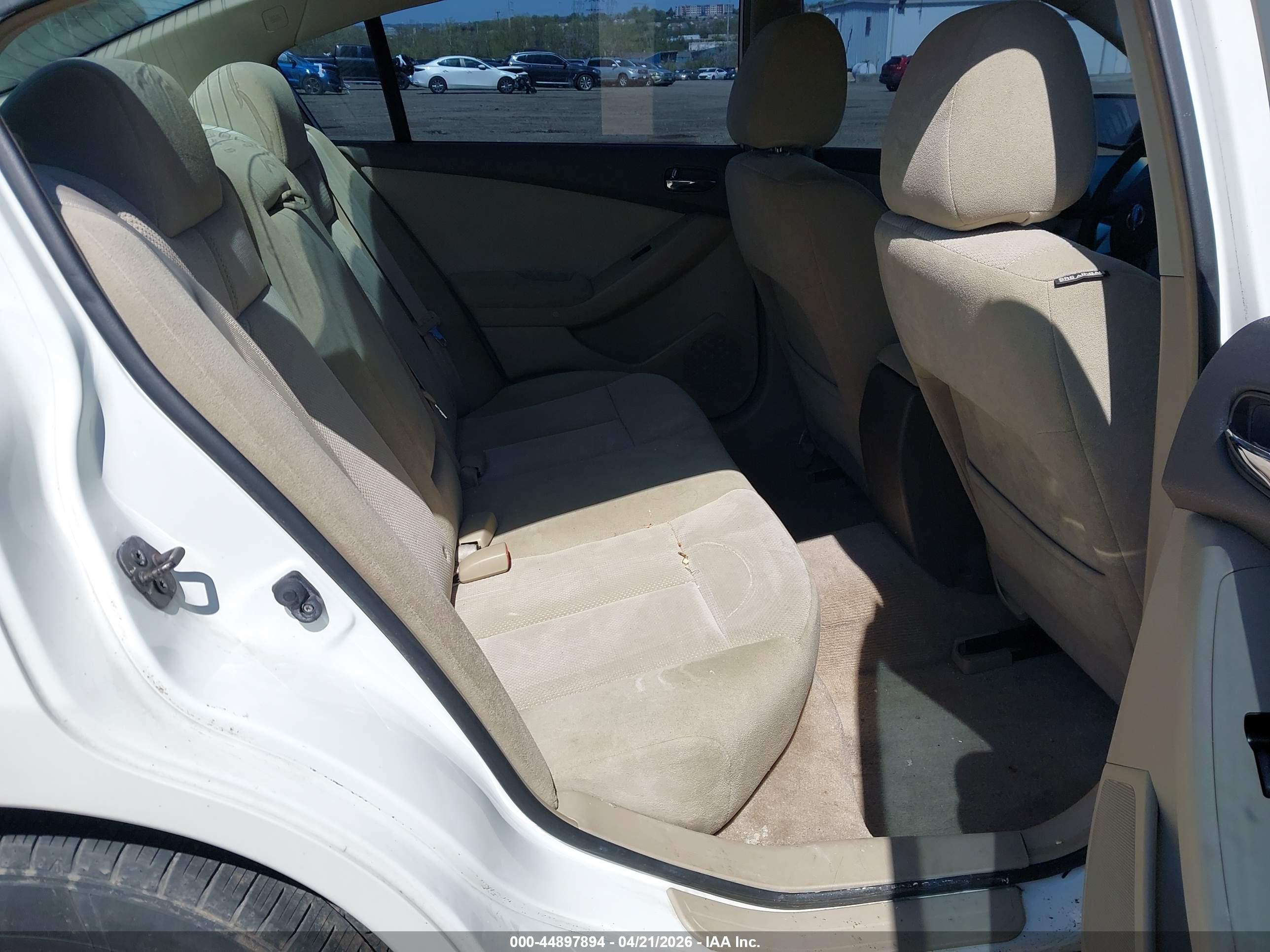 NISSAN ALTIMA image 8