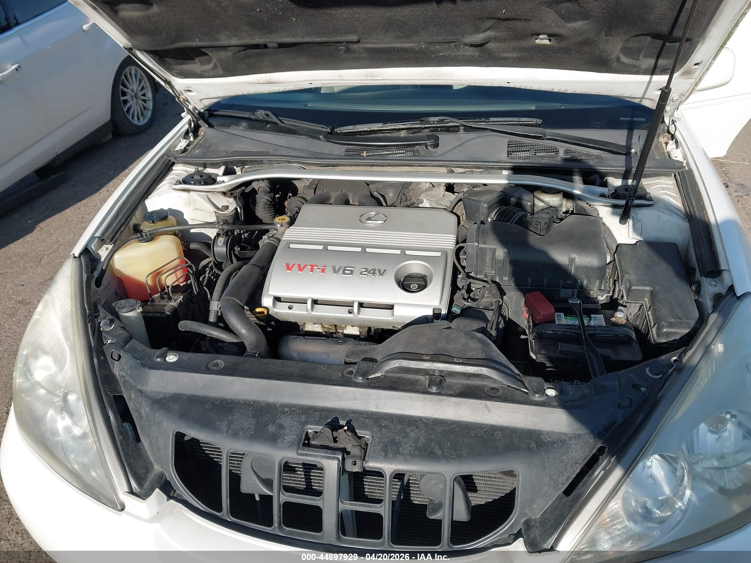 LEXUS ES image 10