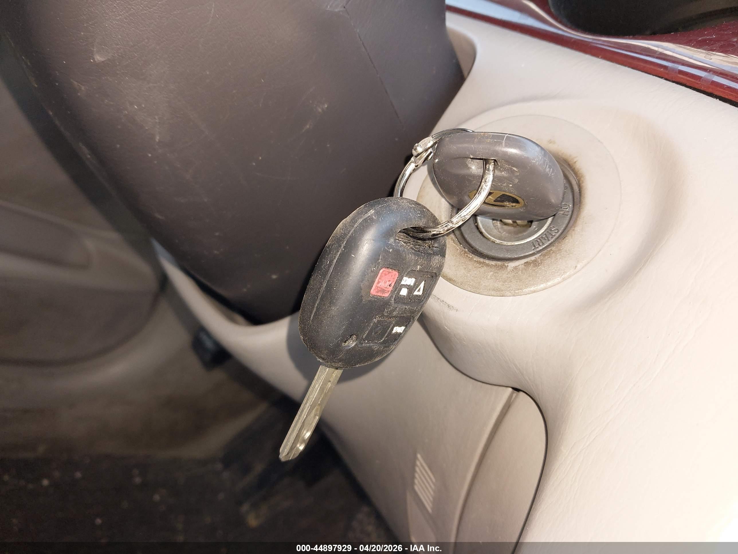 LEXUS ES image 11