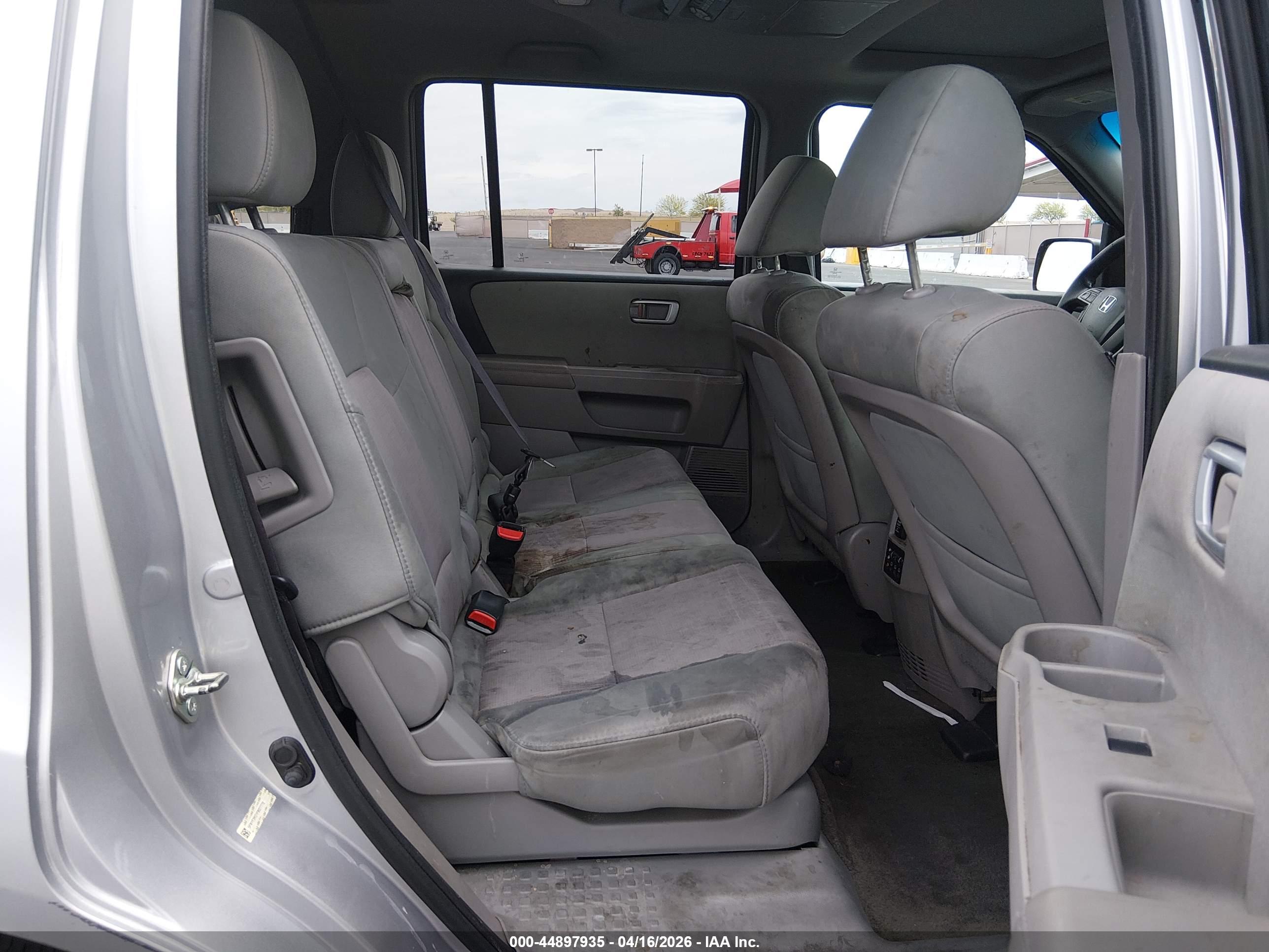 HONDA PILOT image 8