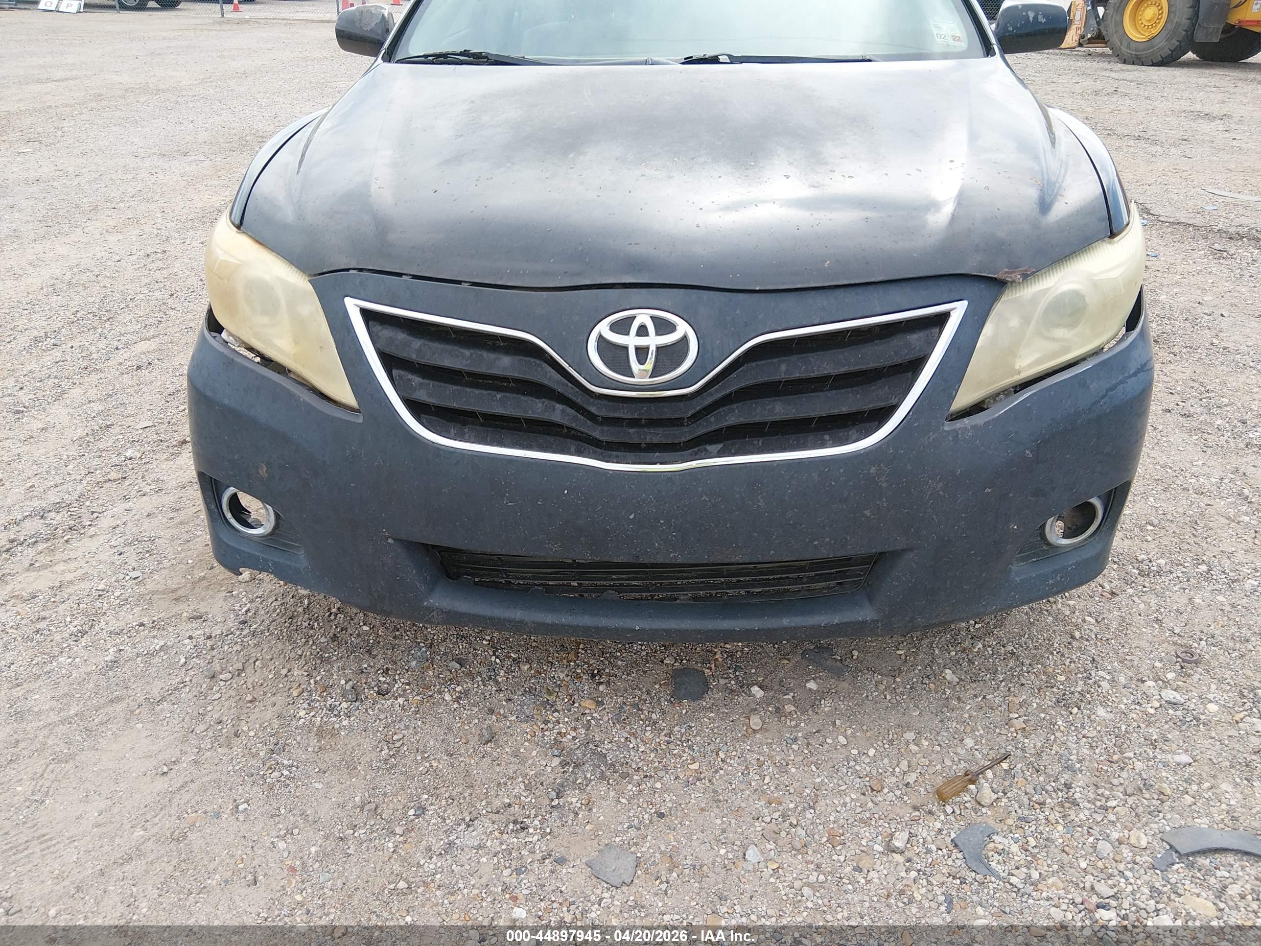 TOYOTA CAMRY image 6