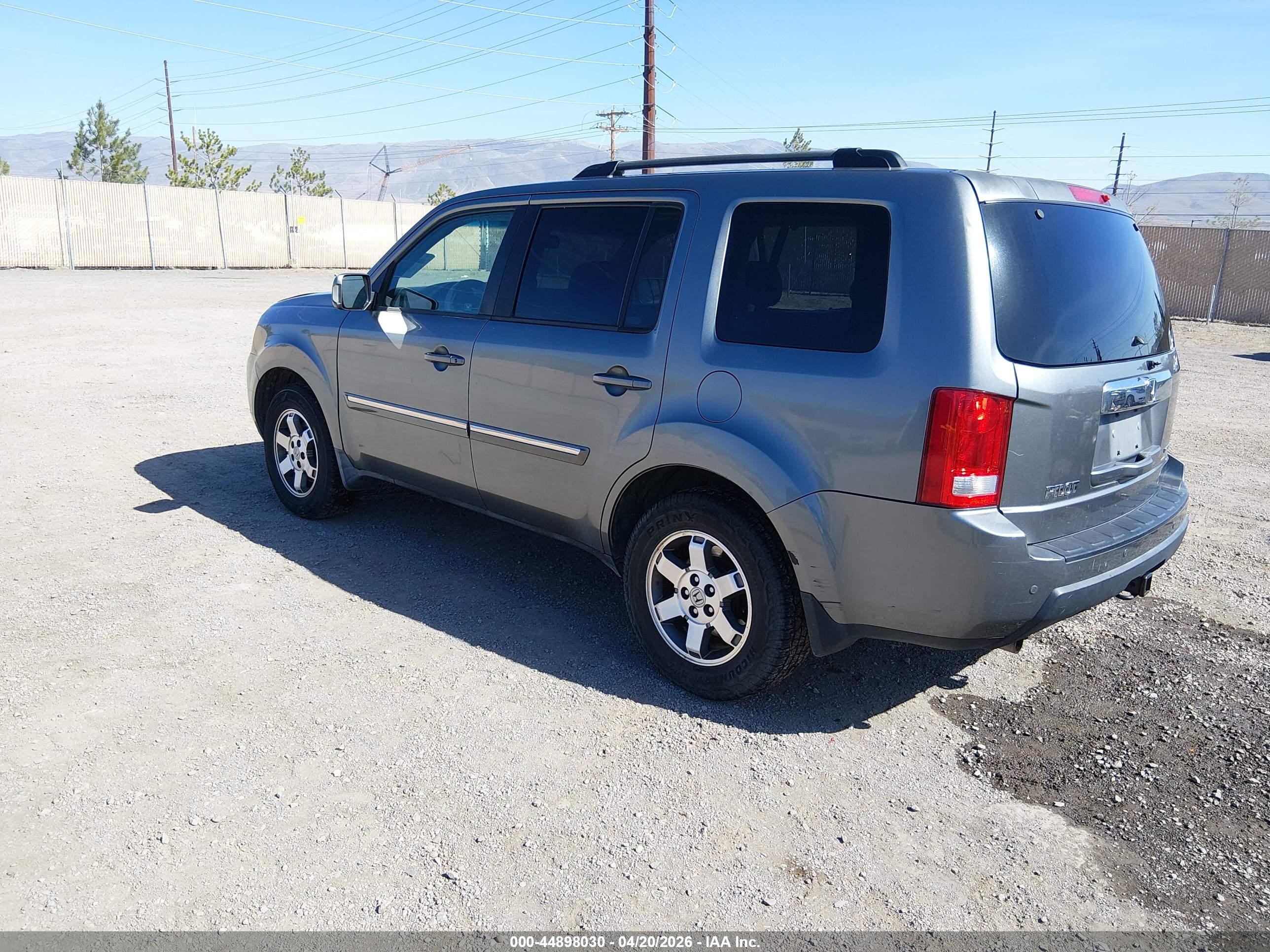 HONDA PILOT image 3