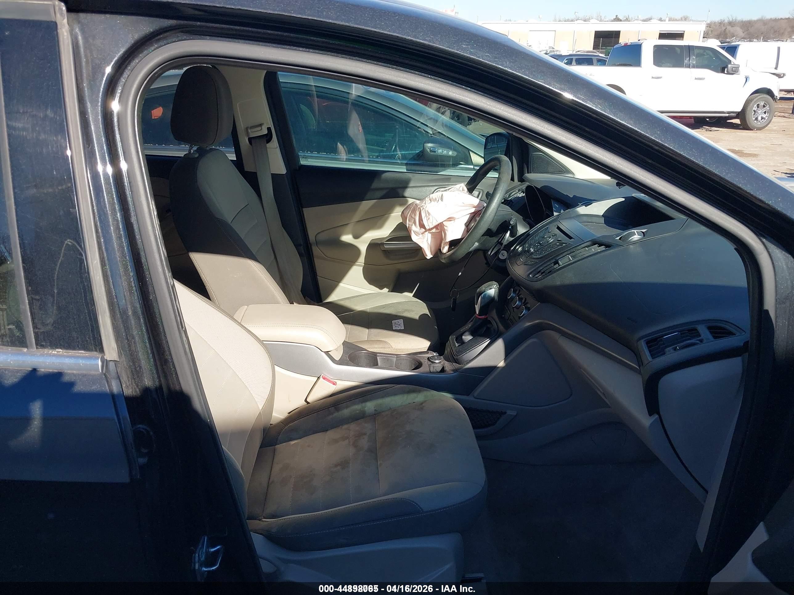 FORD ESCAPE image 5