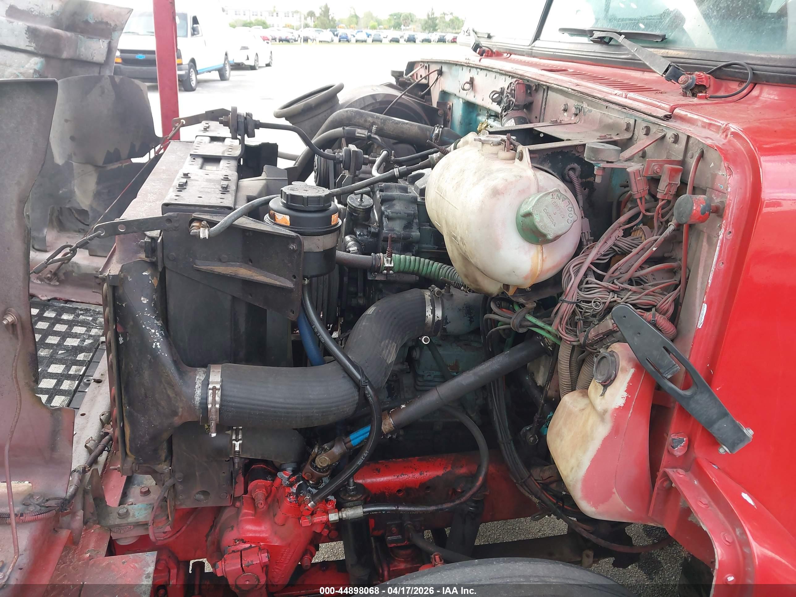 WHITE/GMC CONVENTIONAL image 10